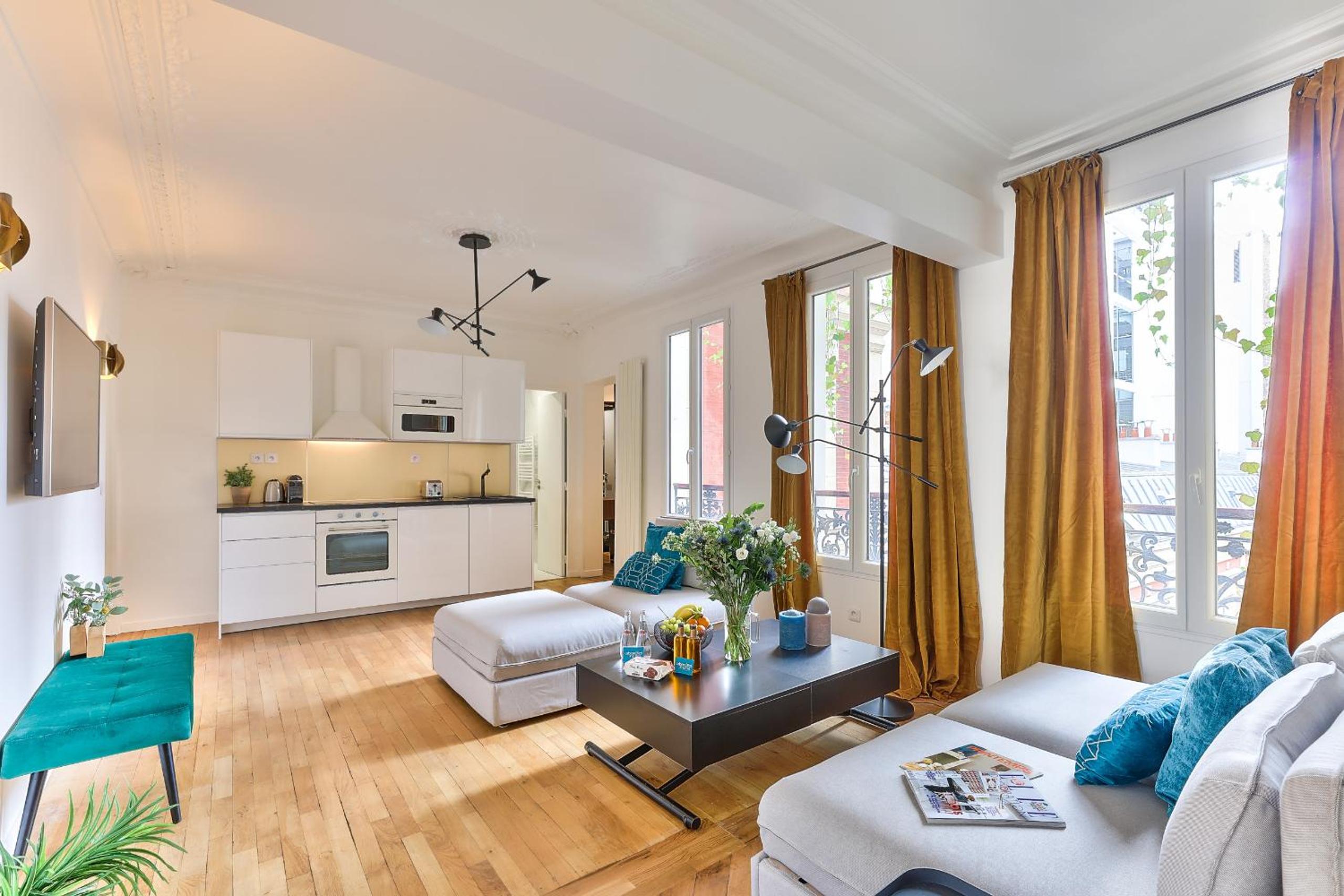 99 - Urban Fabulous 6 Bedrooms
