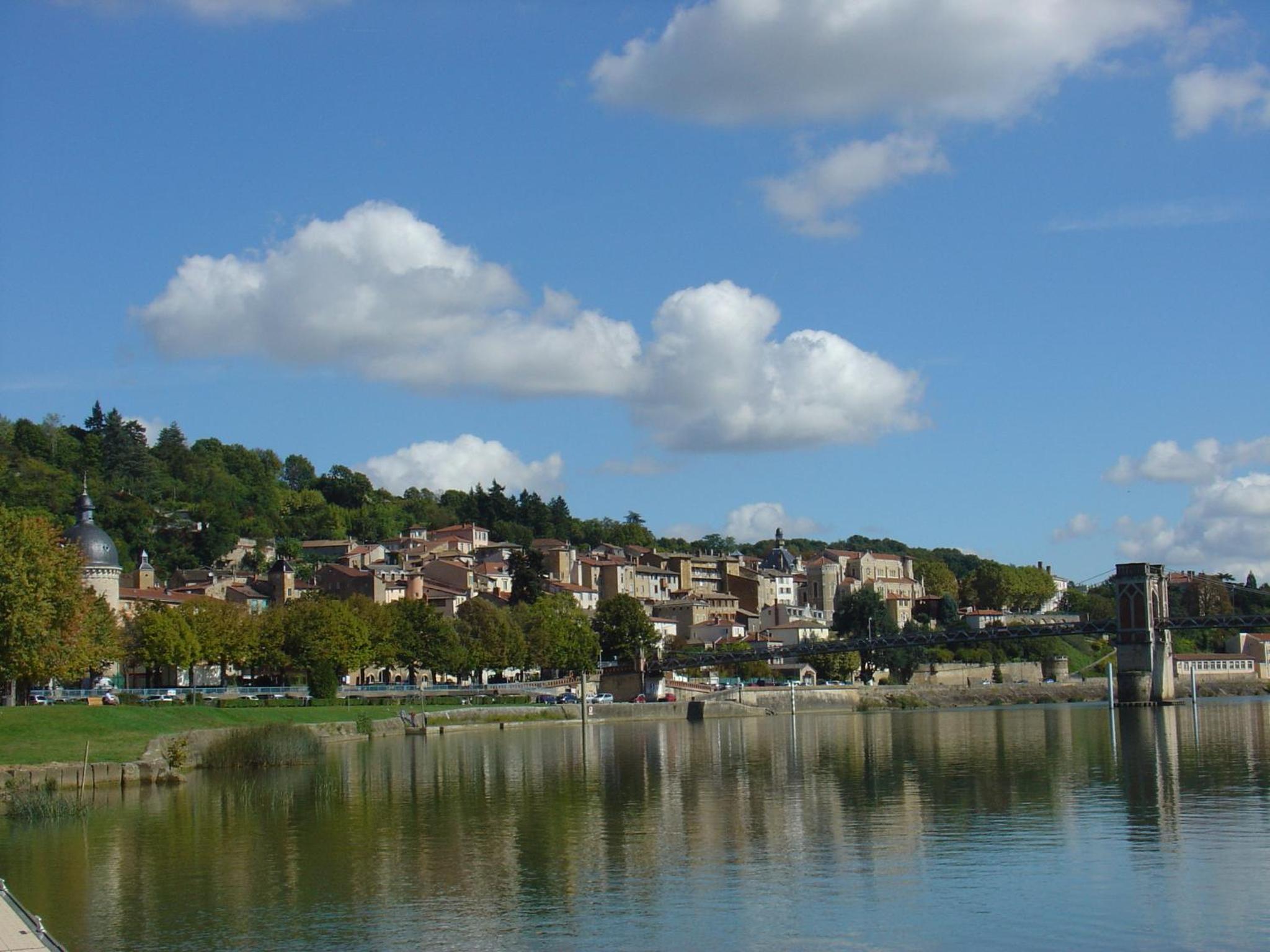 Kanopée Village