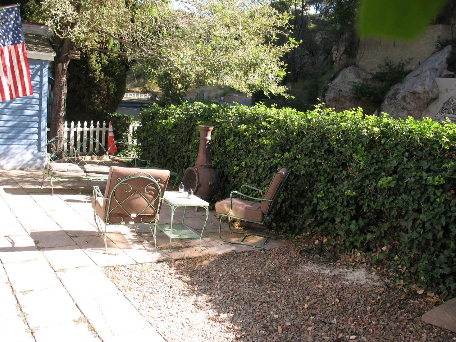 The Cottage at Castle Rock view 5