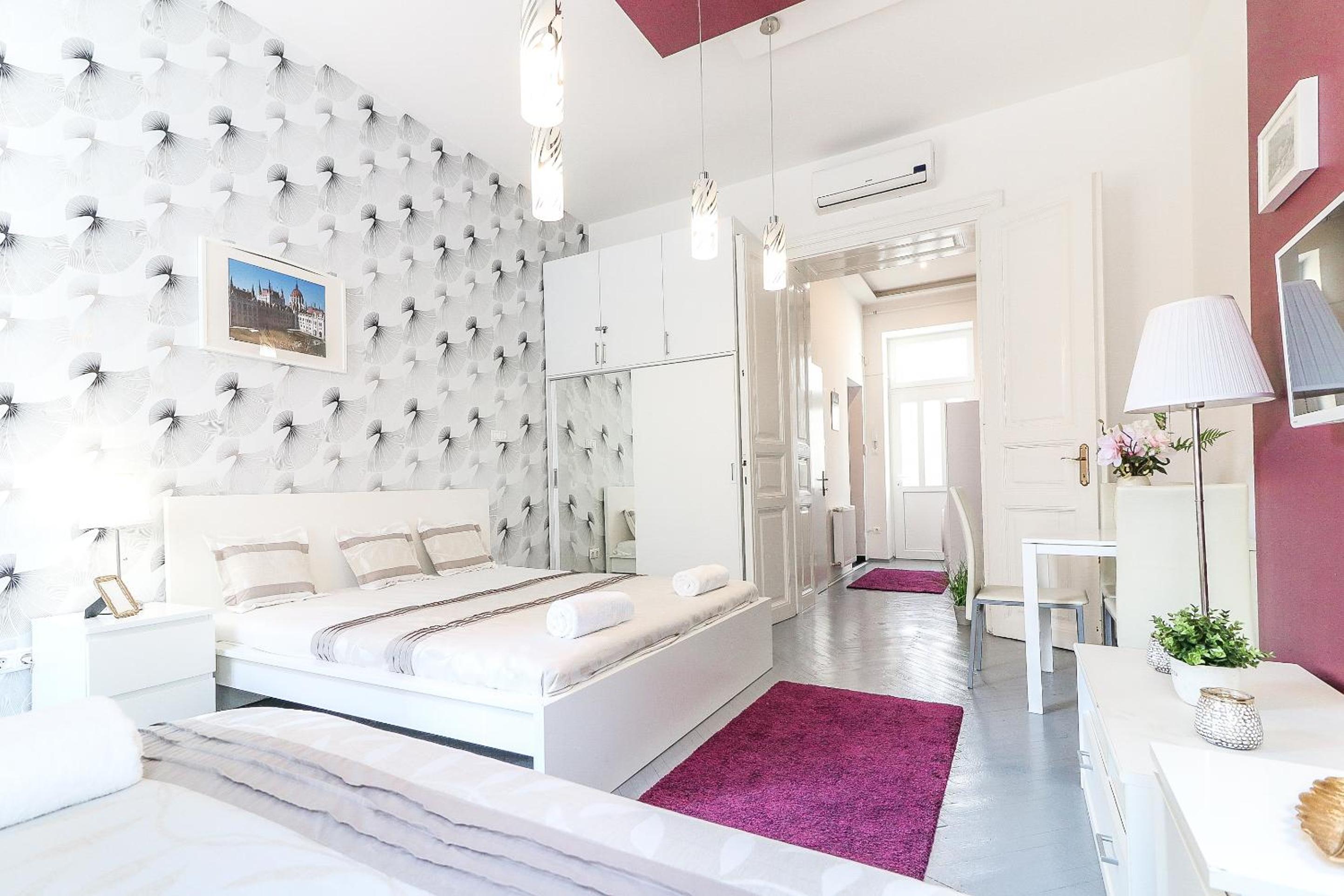 Real Apartments Hegedű