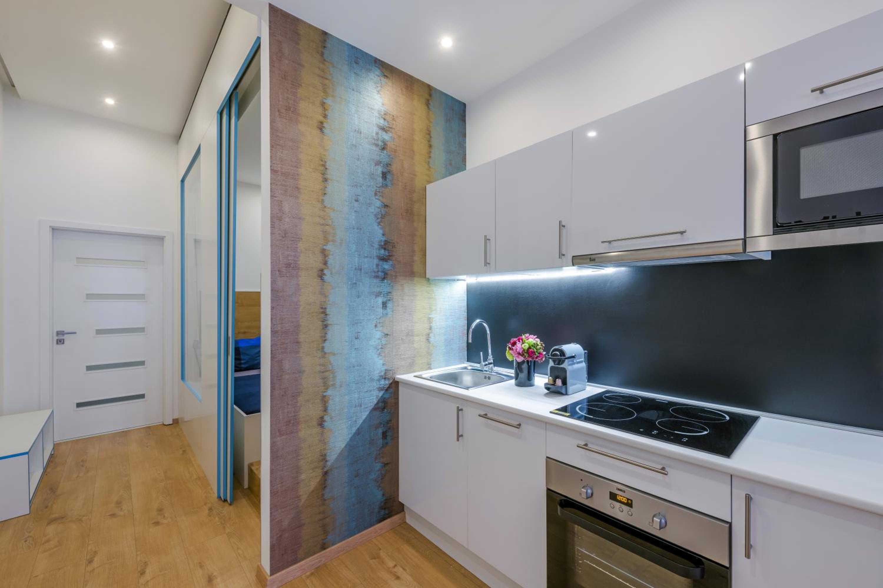 Amber / Navy Design Apartments with A/C