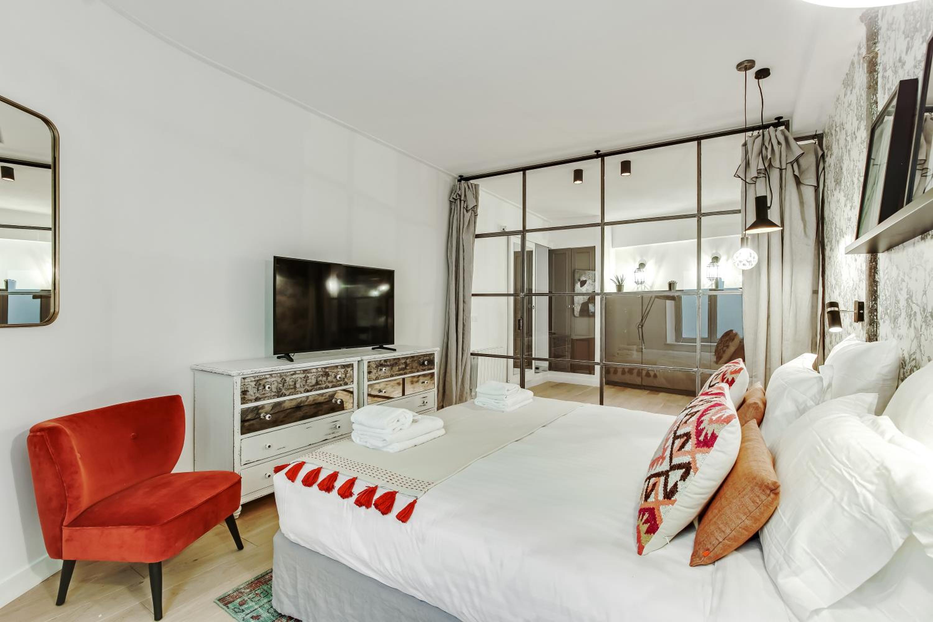 Pick A Flat's Apartment in Louvre Saint Honoré