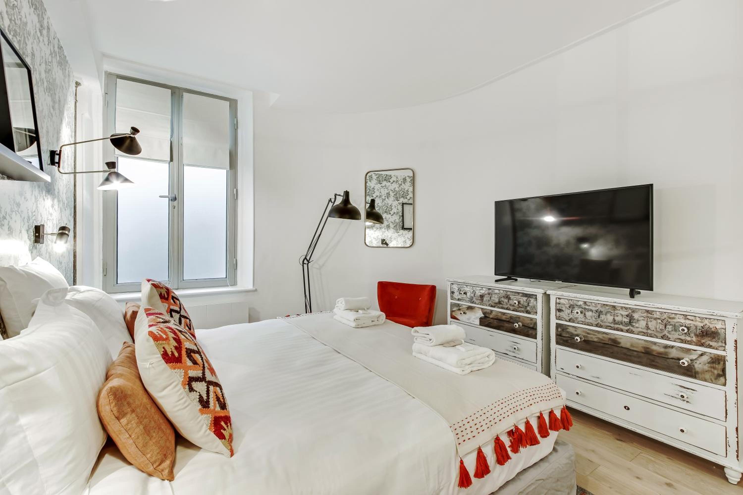 Pick A Flat's Apartment in Louvre Saint Honoré
