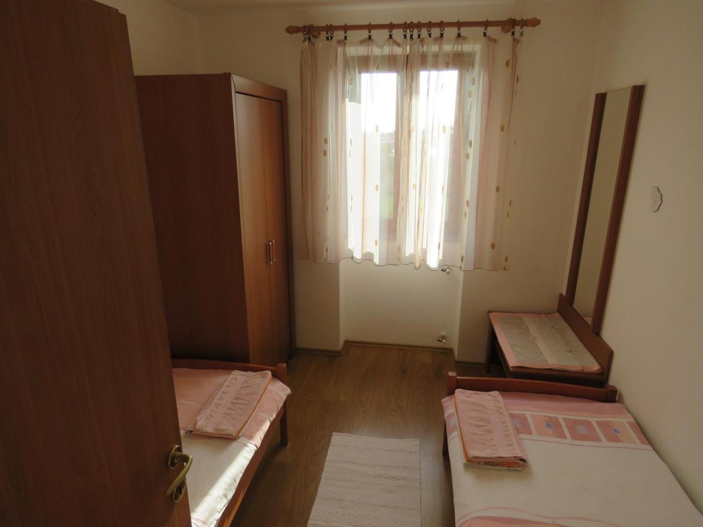 Apartment Banko A6 with large garden near the sea view 5