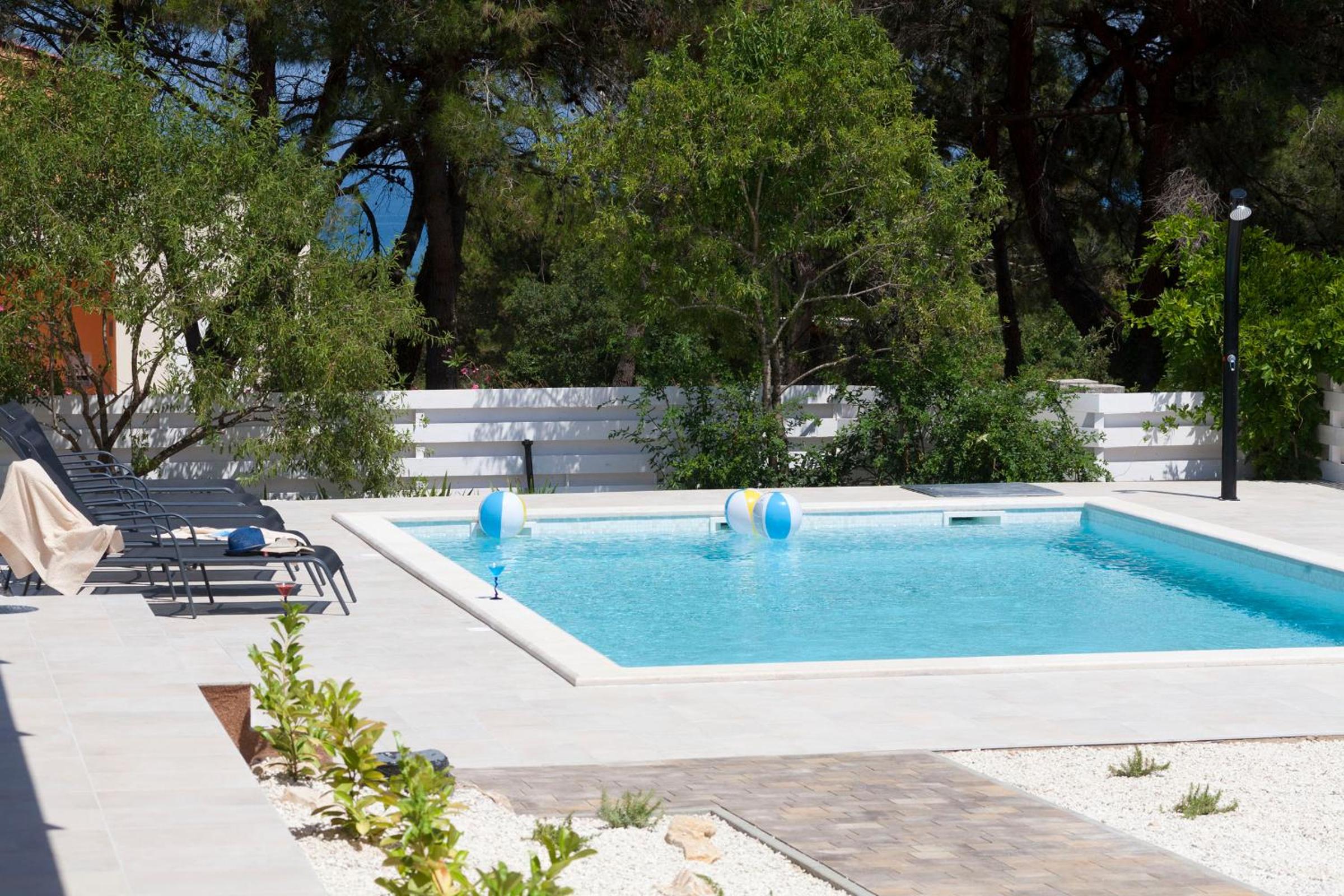 Villa BELLA - beautiful and modern house with pool, souna, jacuzzi & playground, Ližnjan - Istra