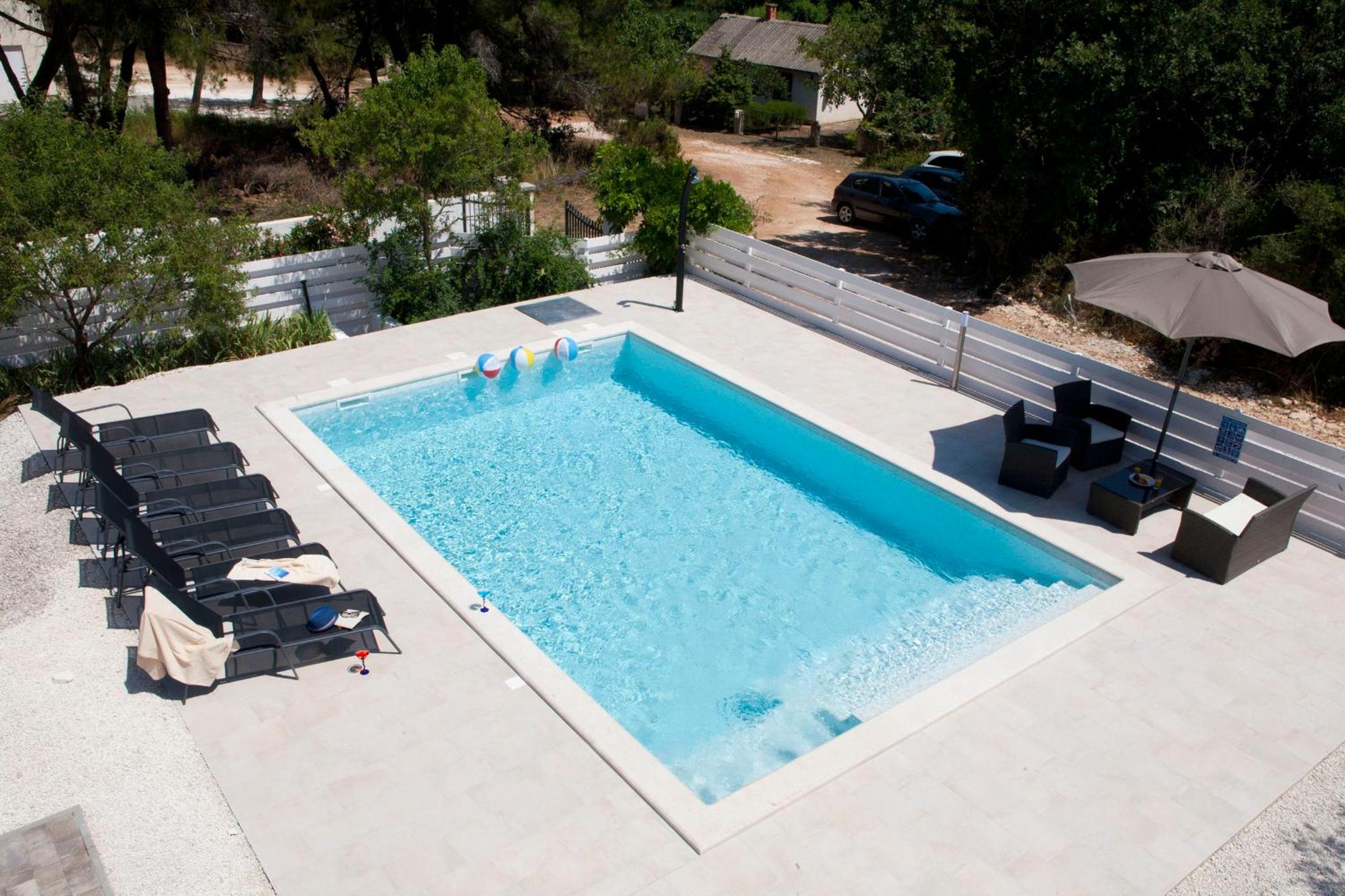 Villa BELLA - beautiful and modern house with pool, souna, jacuzzi & playground, Ližnjan - Istra