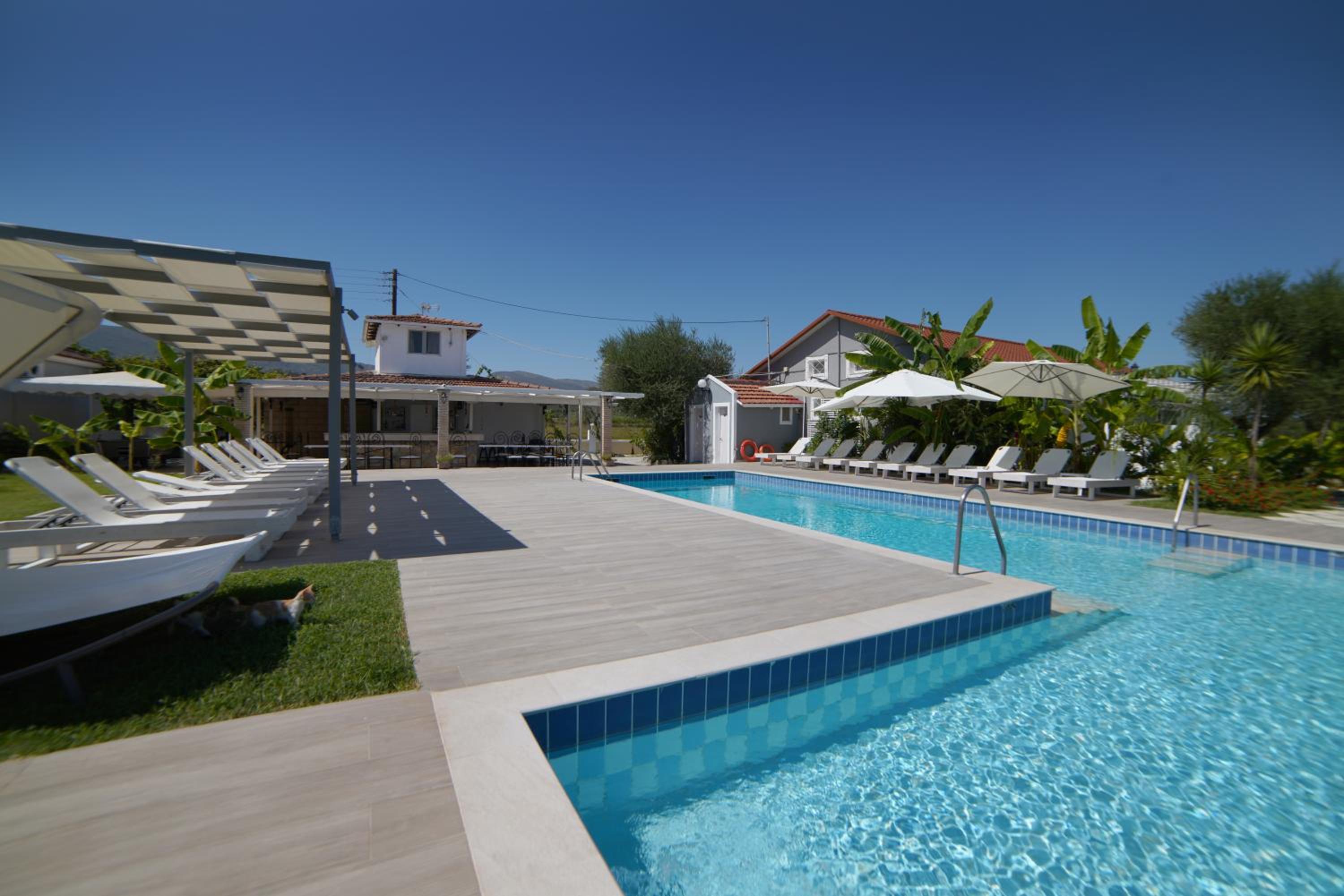 swimming pool