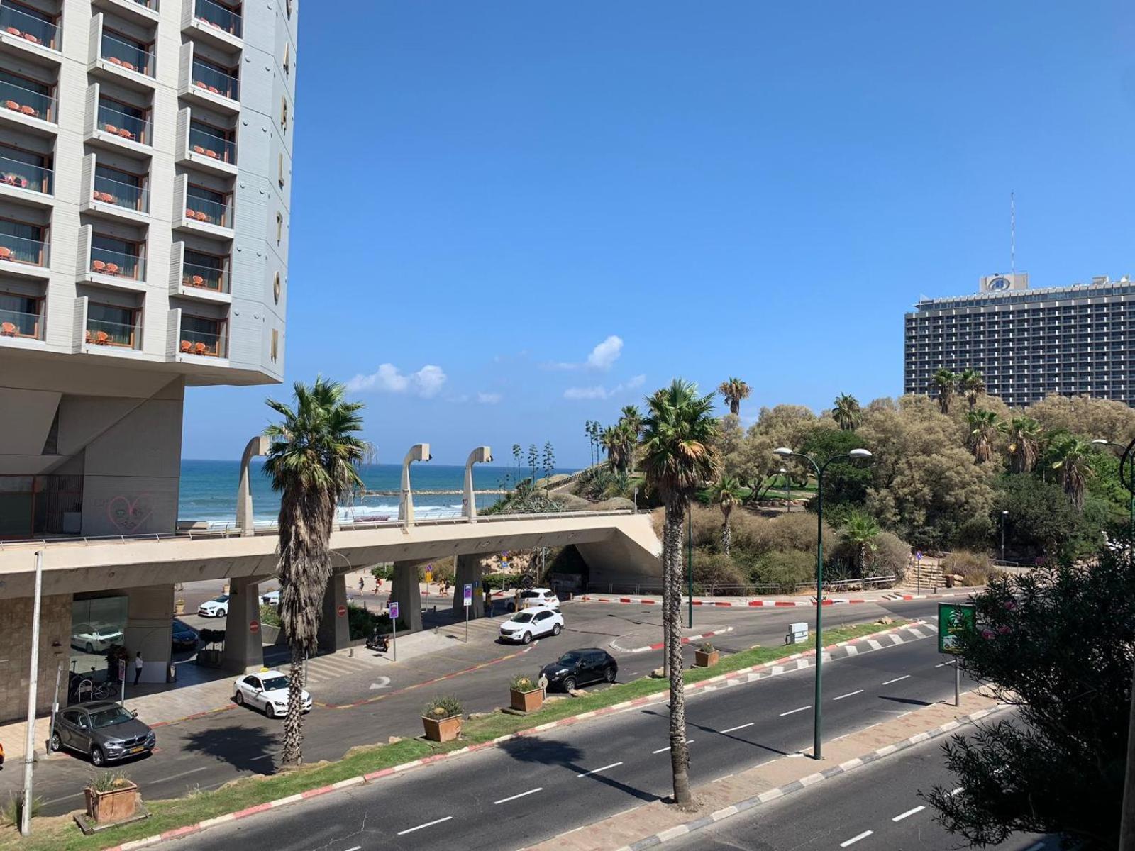Sea View 2 bedroom apartment with Bomb Shelter