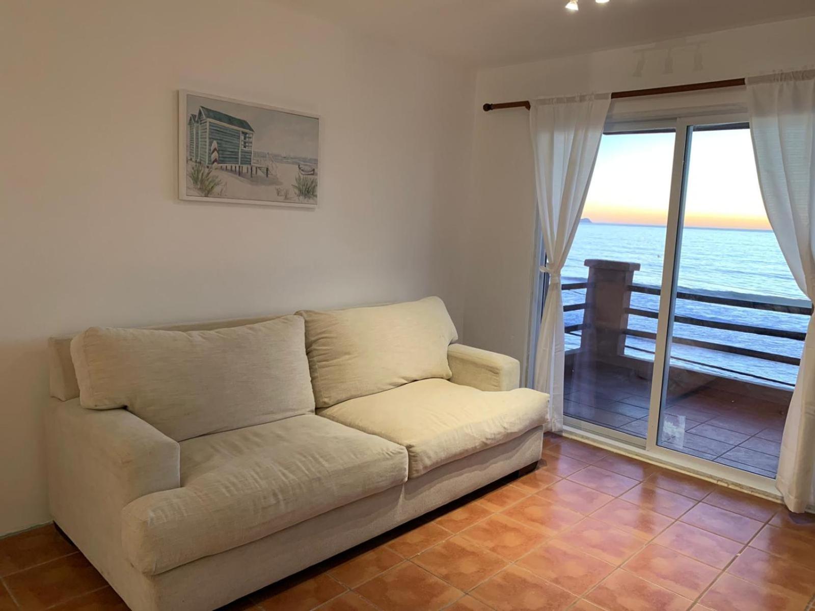 BEACHFRONT Relaxation 1 Bedroom Apt