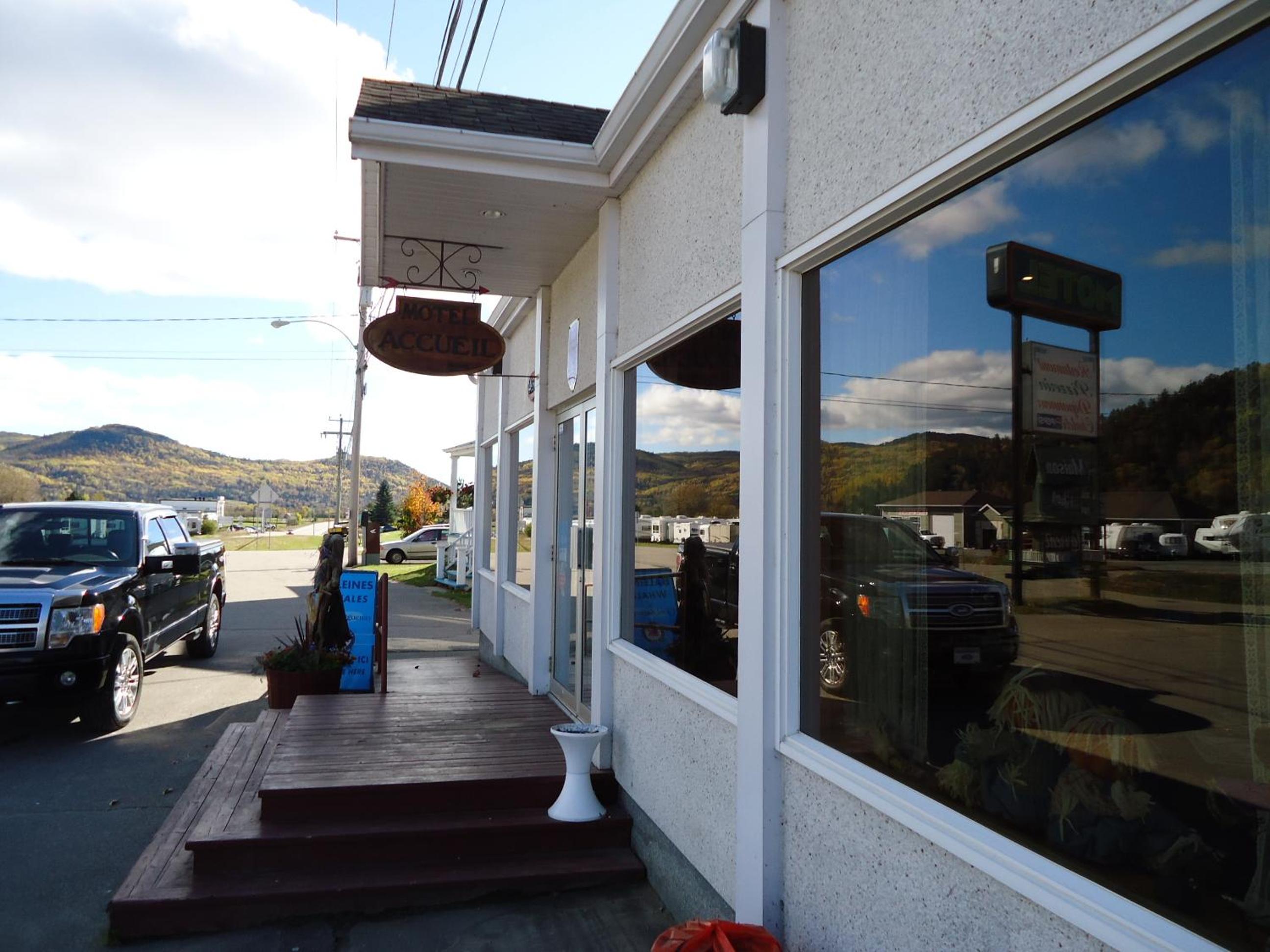 restaurant