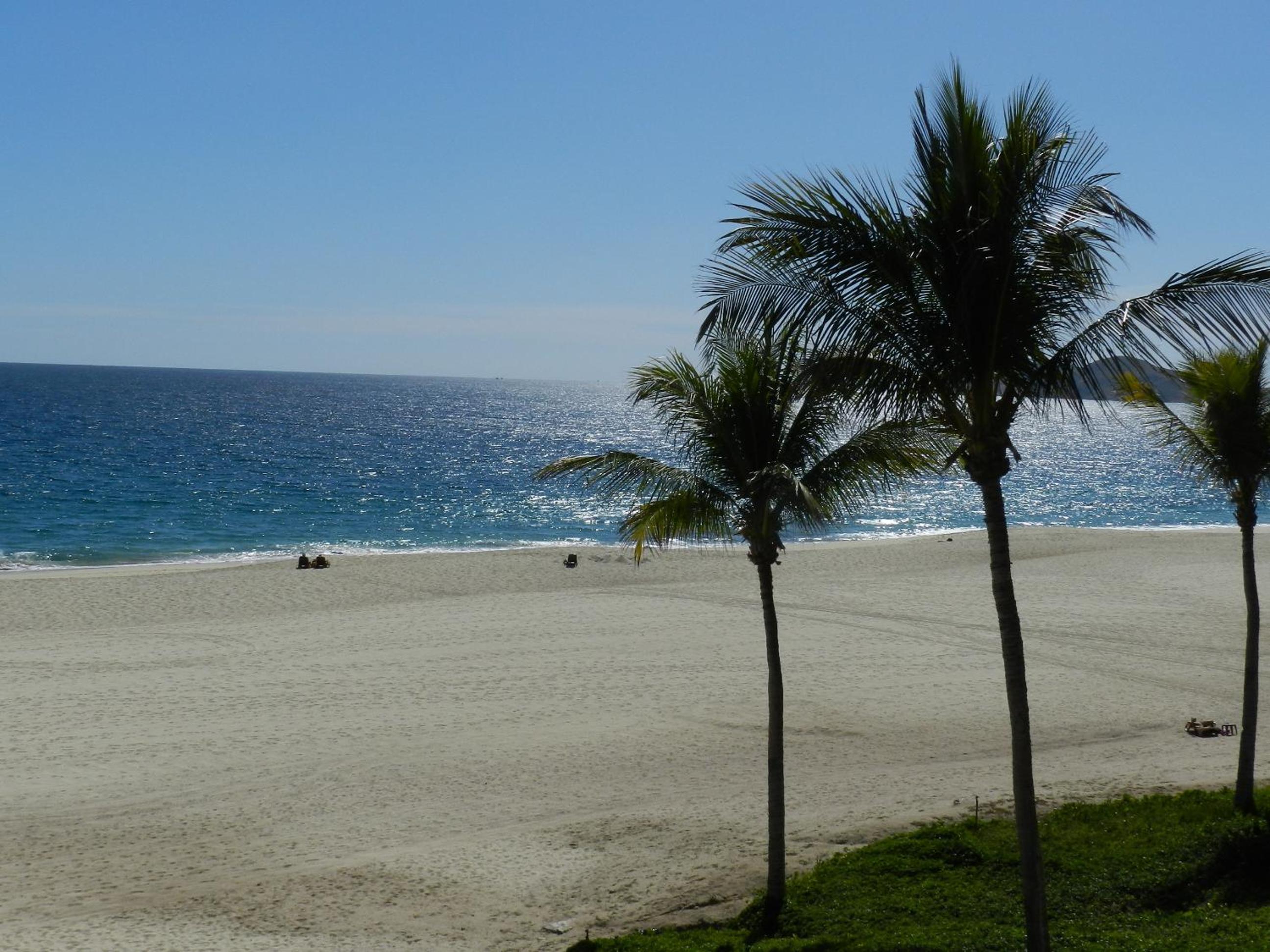 Condominios La Tortuga - Ocean Front — photo 3