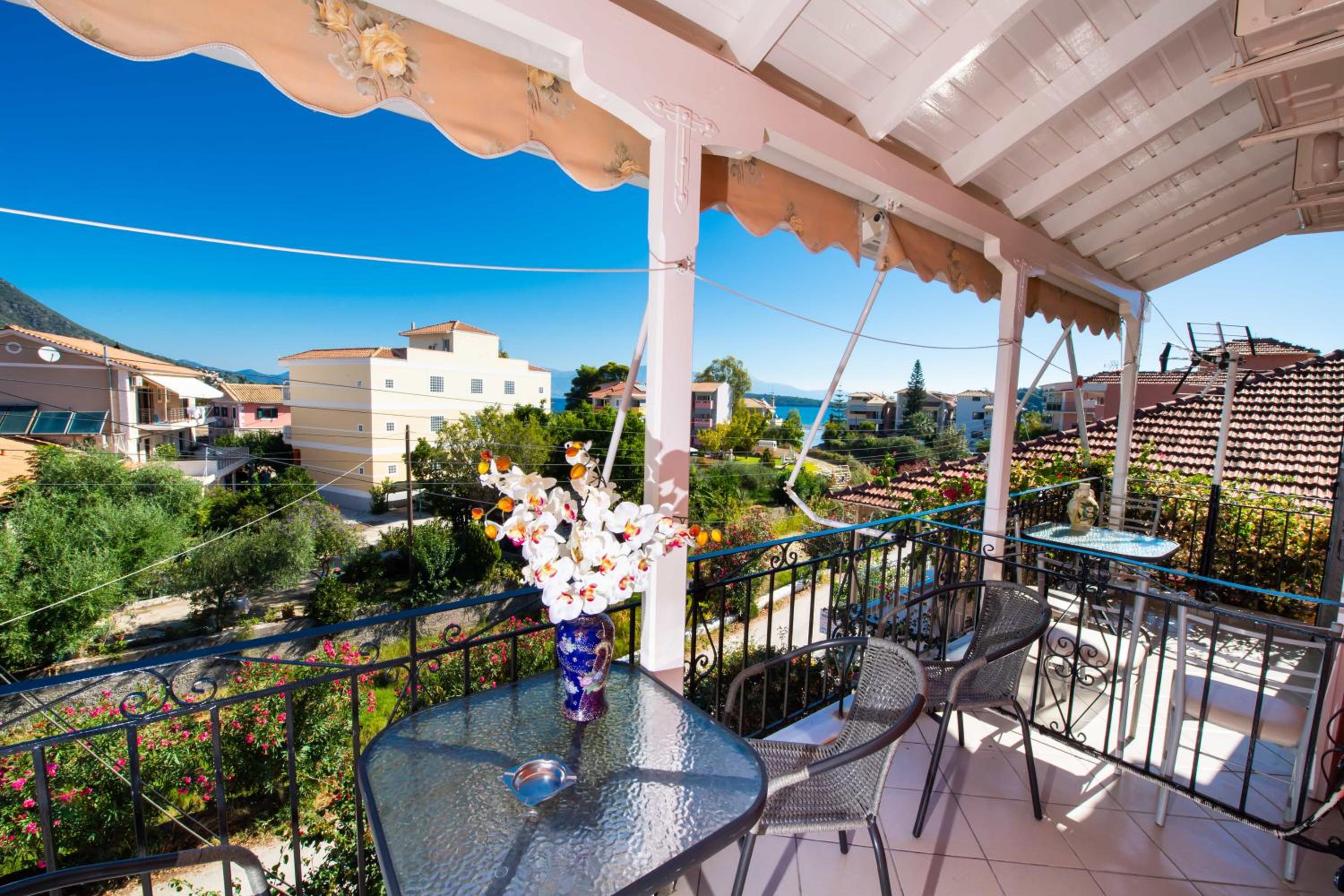 Efthalia Apartments & Studios