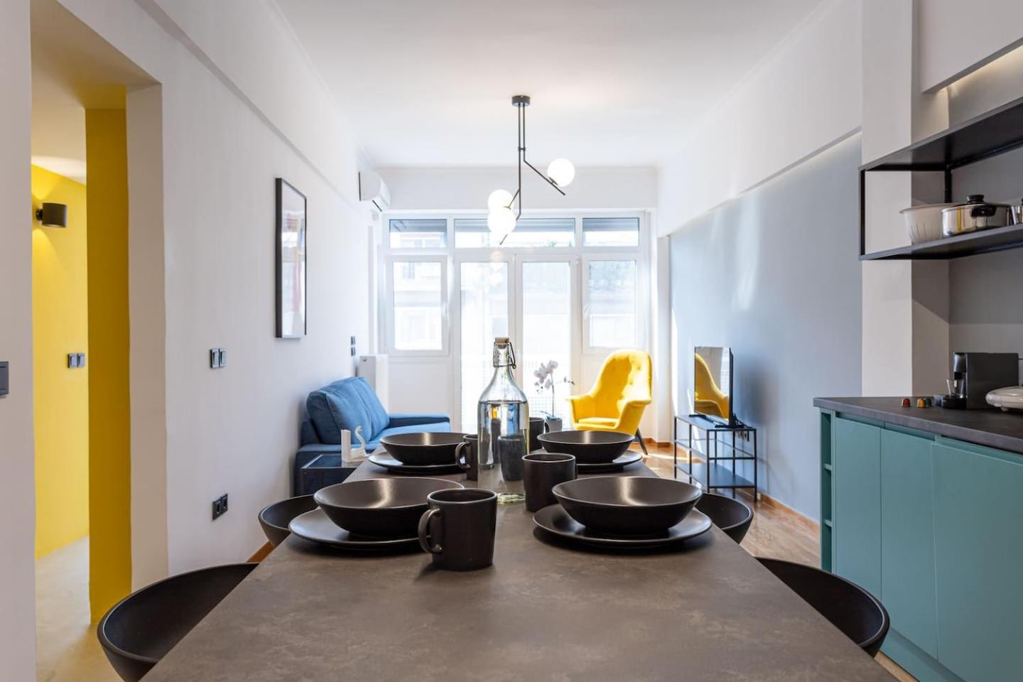 Luxury Penthouse on Akadimias with 2 Bed & 2 Bath