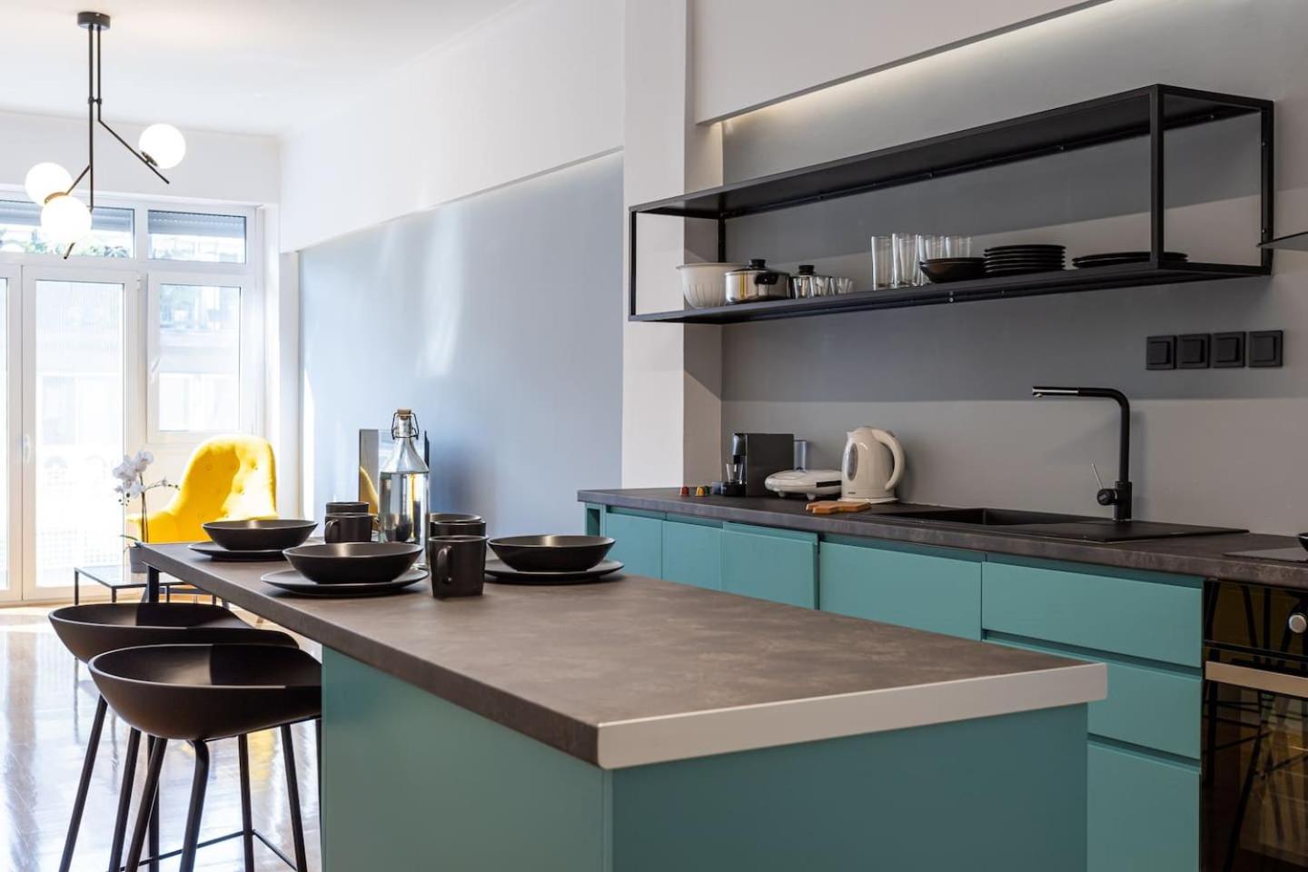 Luxury Penthouse on Akadimias with 2 Bed & 2 Bath