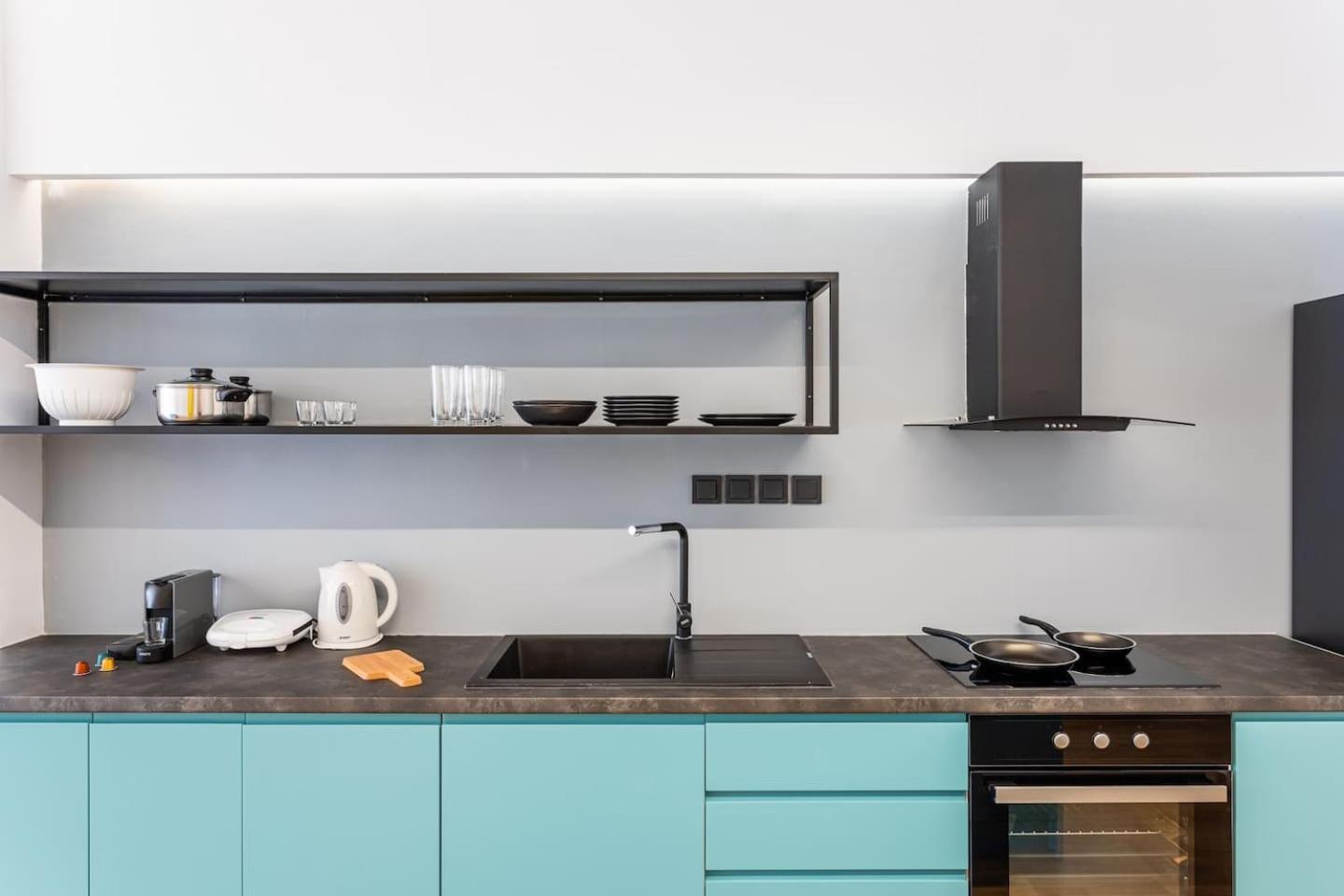 Luxury Penthouse on Akadimias with 2 Bed & 2 Bath