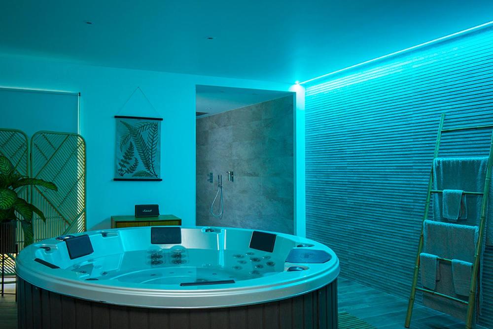 Jacuzzi