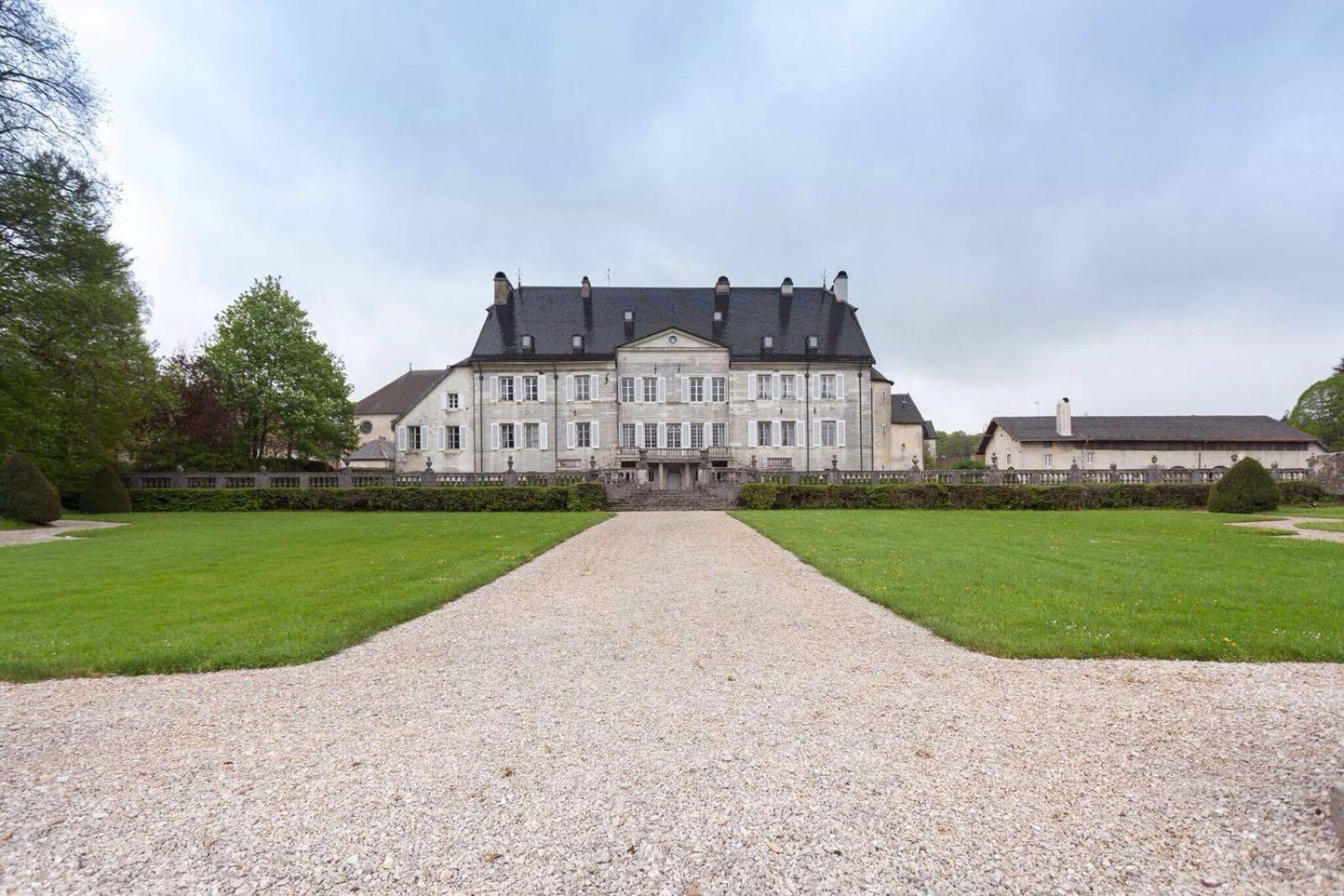 CHATEAU MONTALEMBERT Maîche view 3