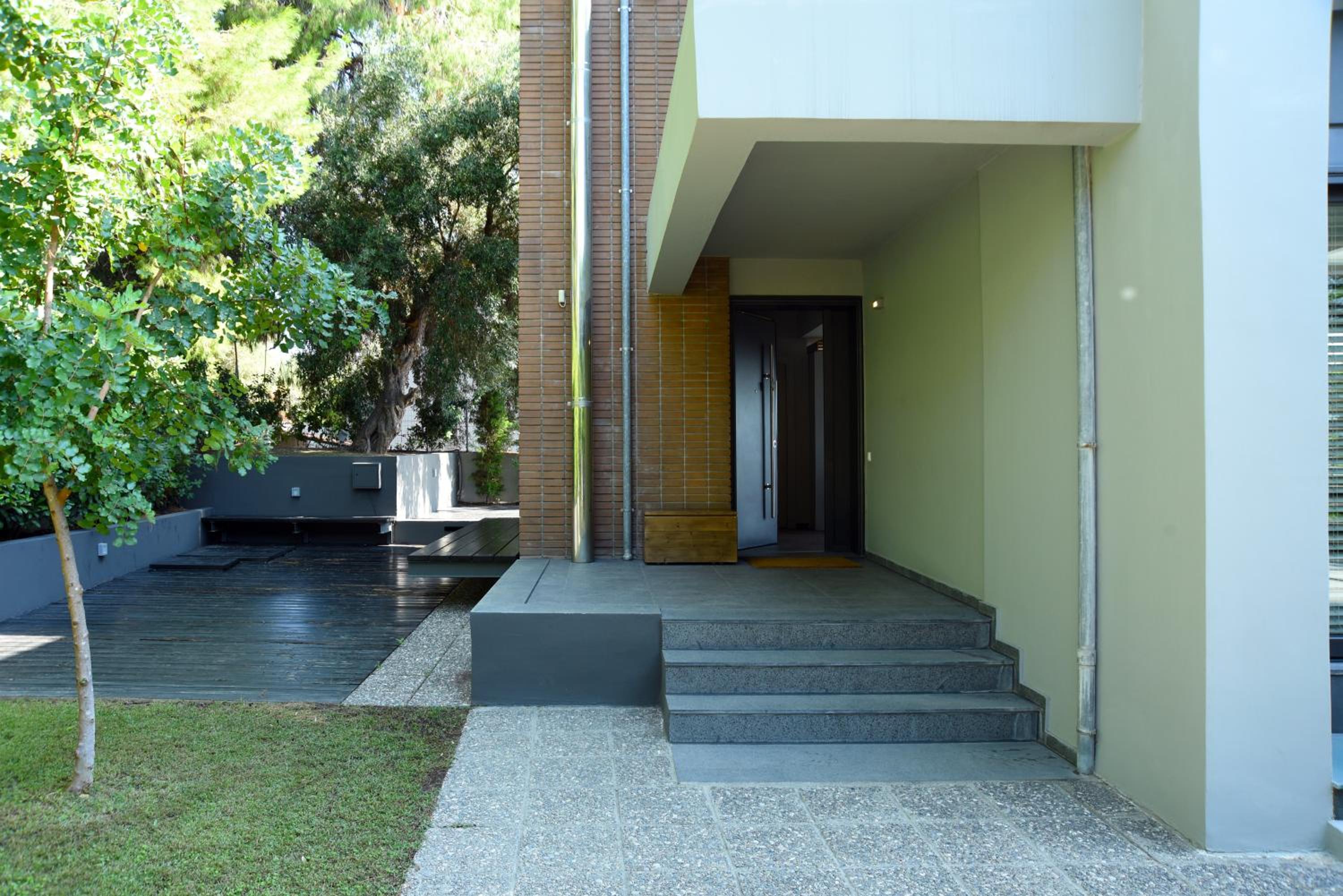 Elia Seafront Villa