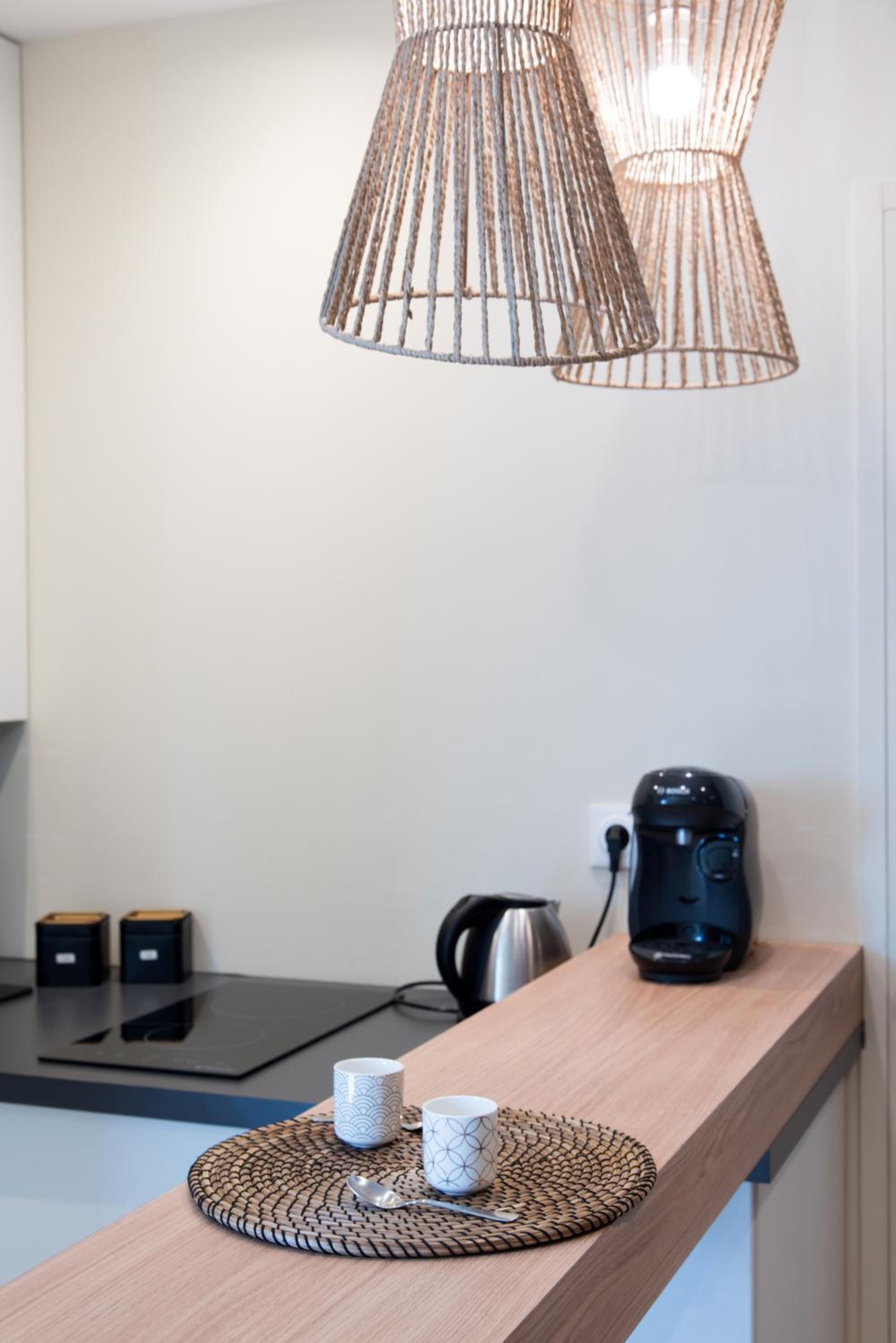 Studio Design Paloma Dark view 5