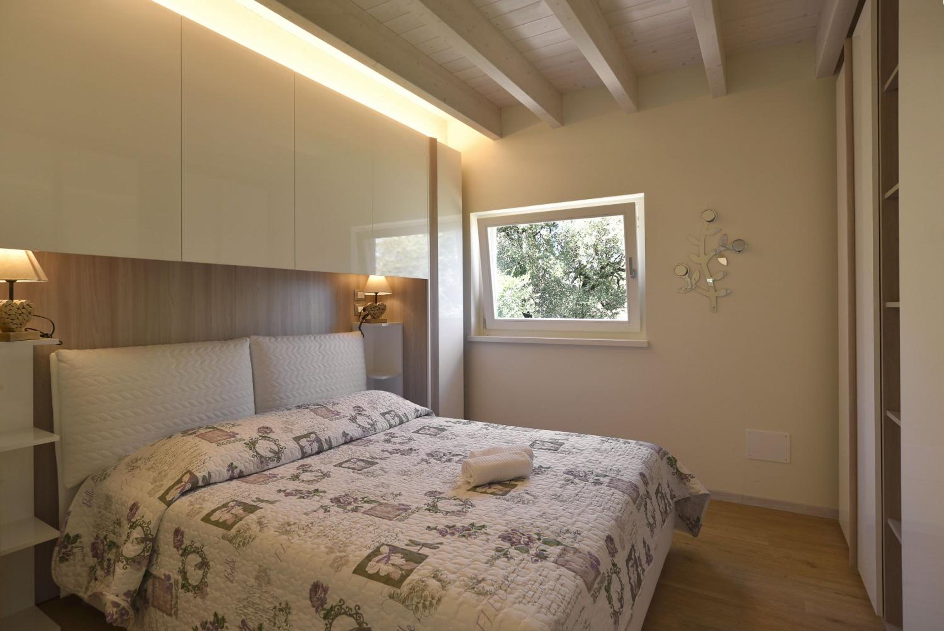 Apt in villa con sauna, piscina e campo da sport view 2