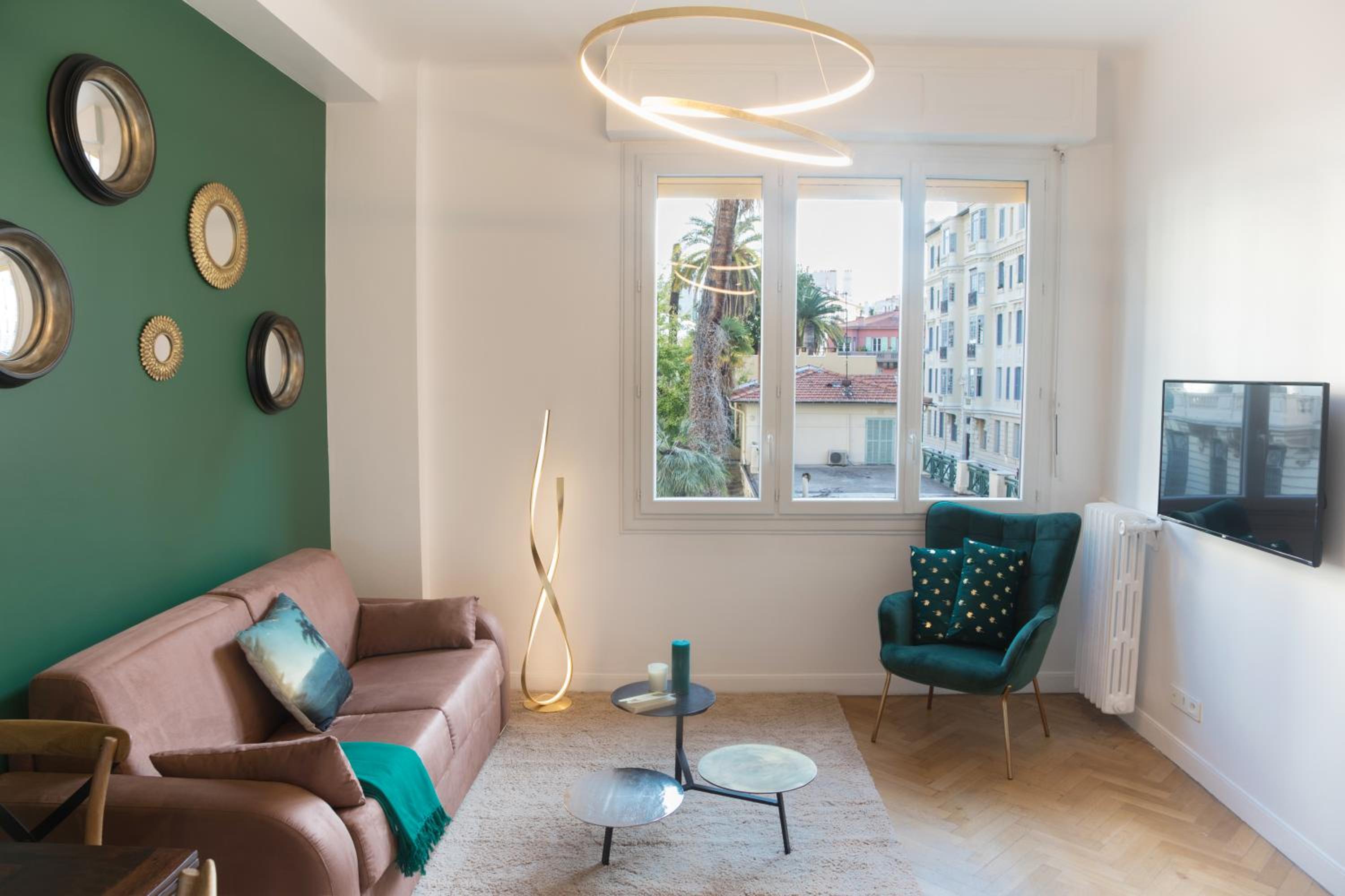 Beautiful apartment in the heart of Nice photo 3