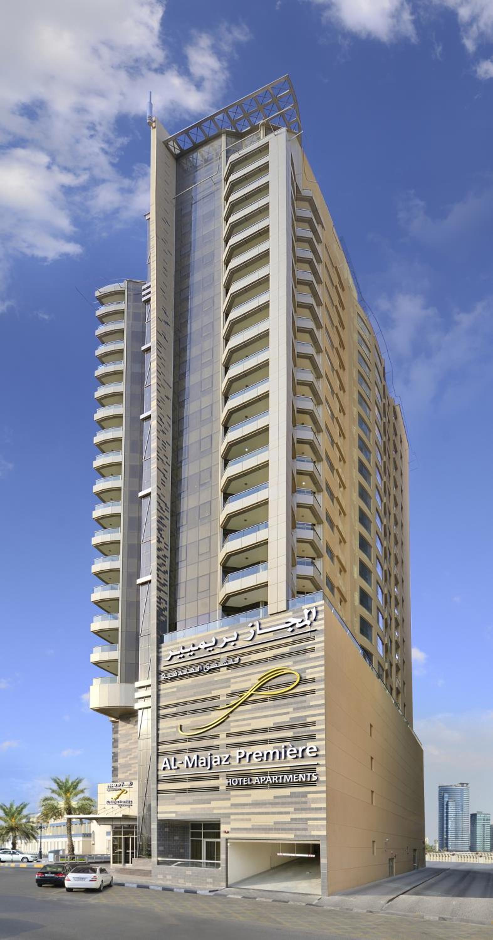 Hotel Al Majaz Premiere Hotel Apartments - Image 1