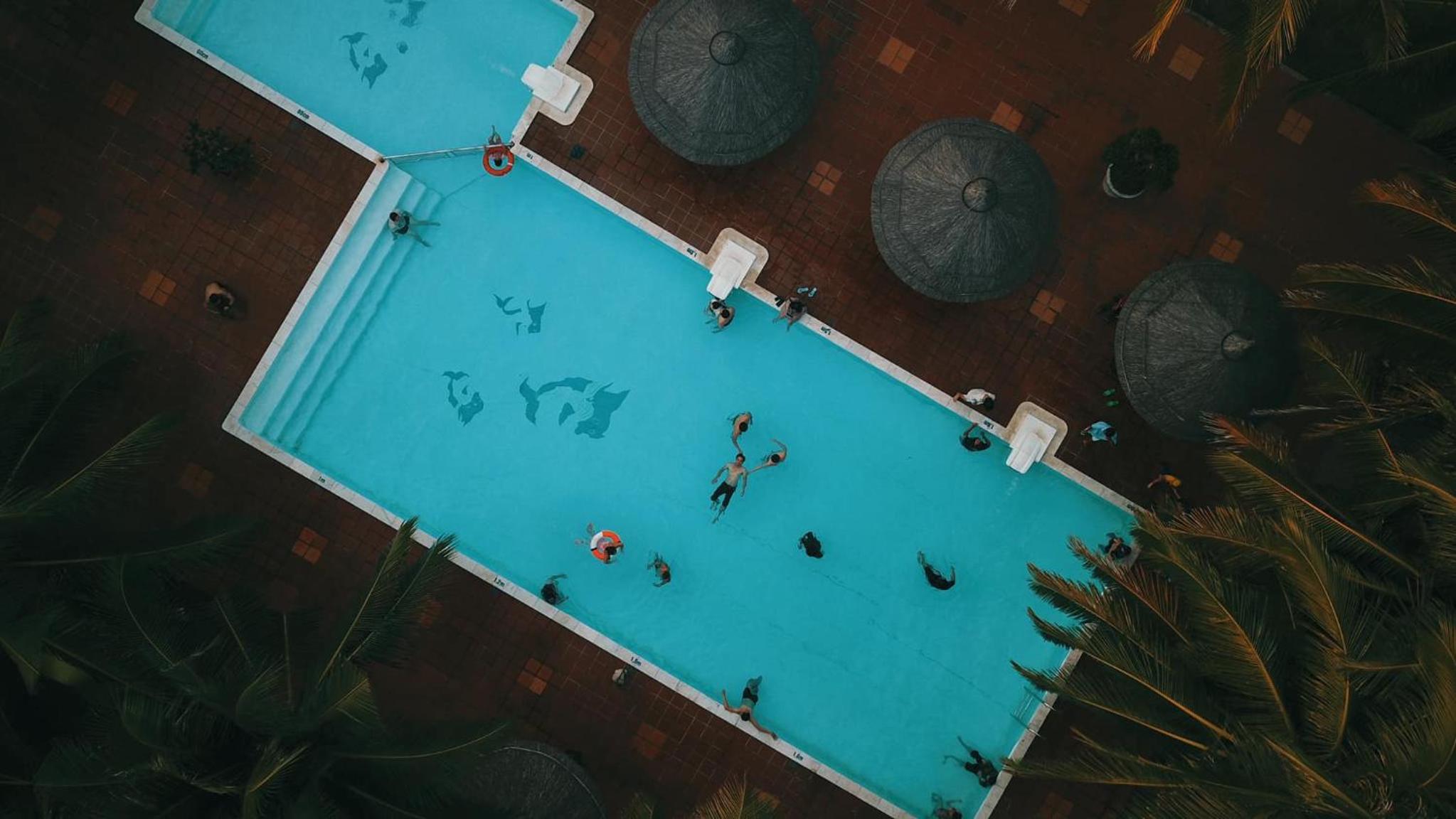 Huong Phong Ho Coc Beach Resort