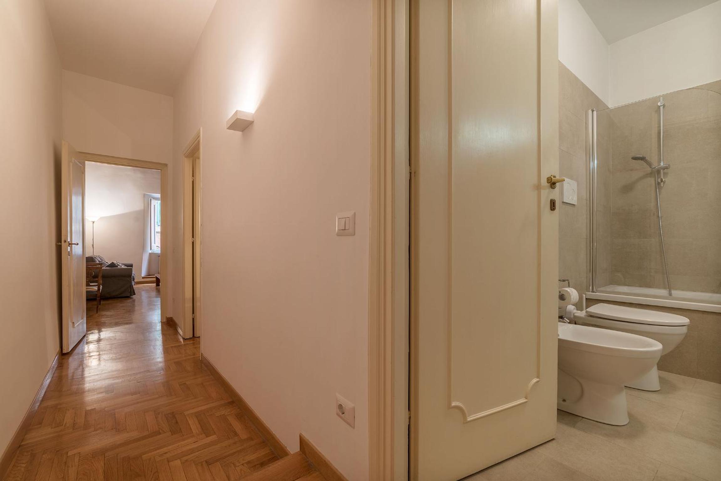 A peaceful retreat 2 minutes from Piazza Navona - FromHometoRome