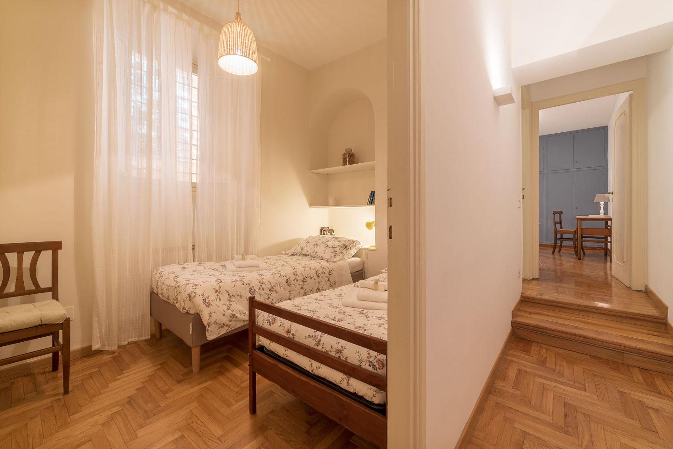 A peaceful retreat 2 minutes from Piazza Navona - FromHometoRome