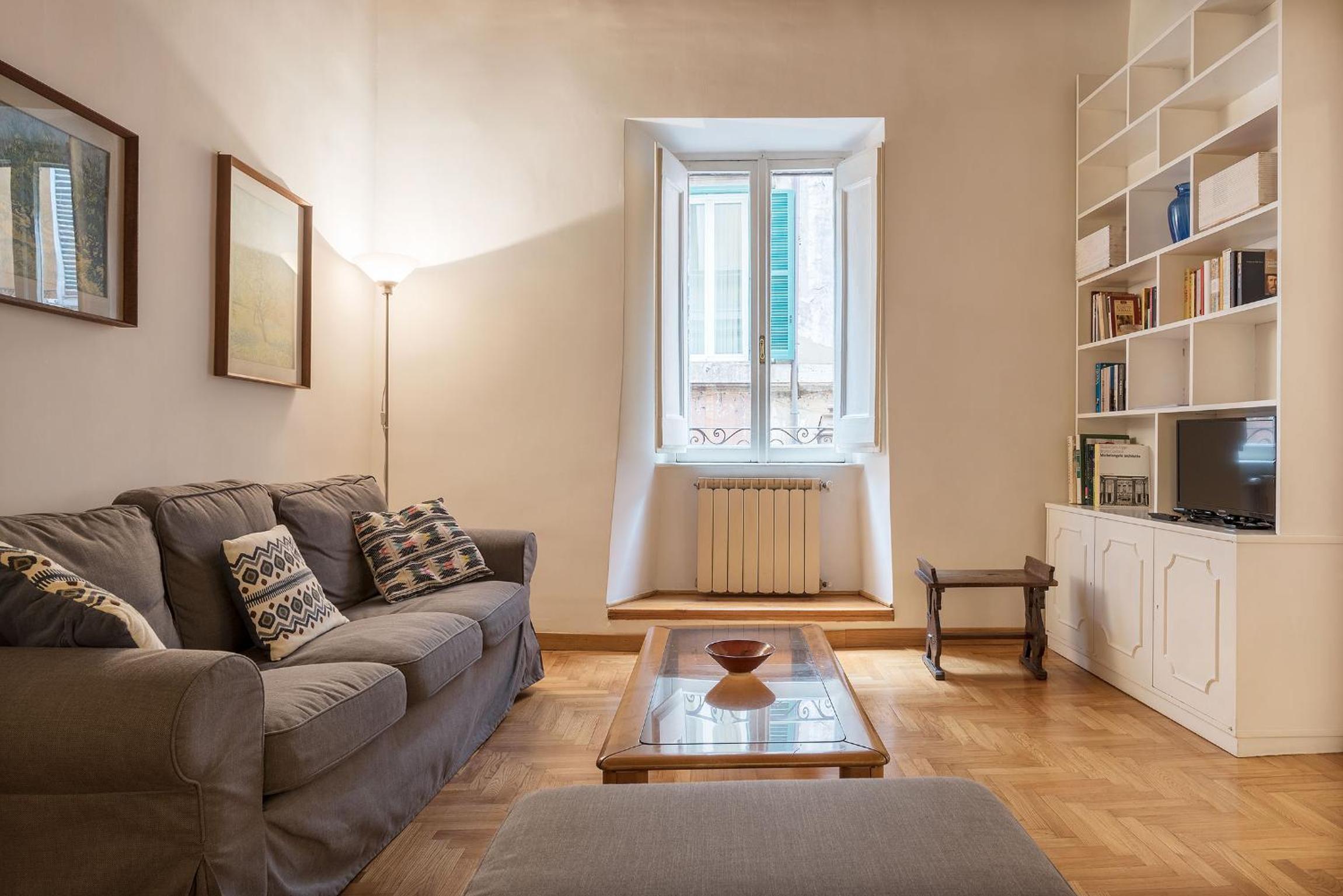 A peaceful retreat 2 minutes from Piazza Navona - FromHometoRome