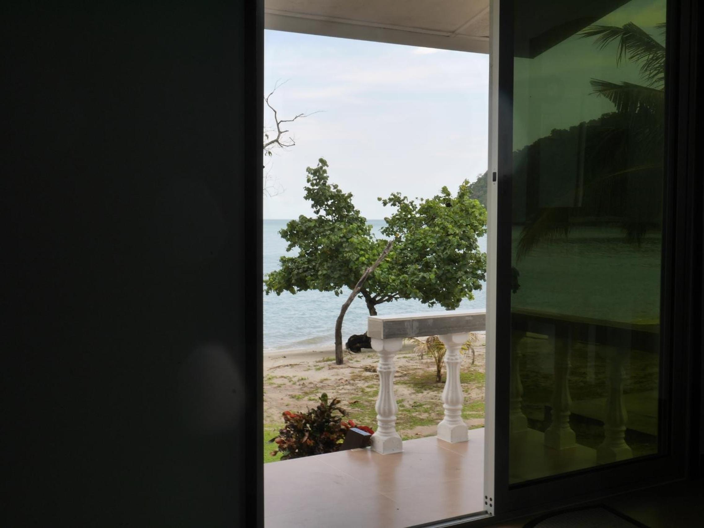Beach Front Villa 1 pasir panjang photo 4