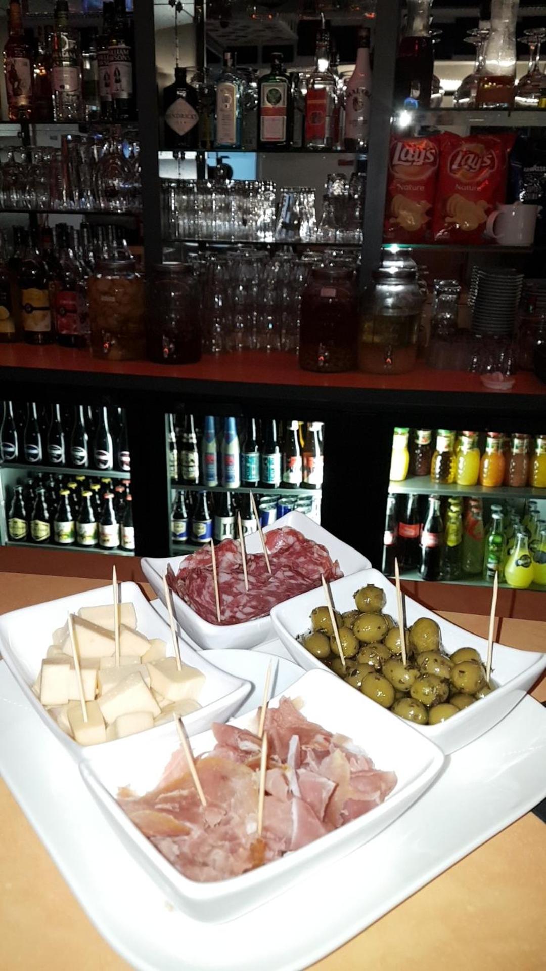 bar
