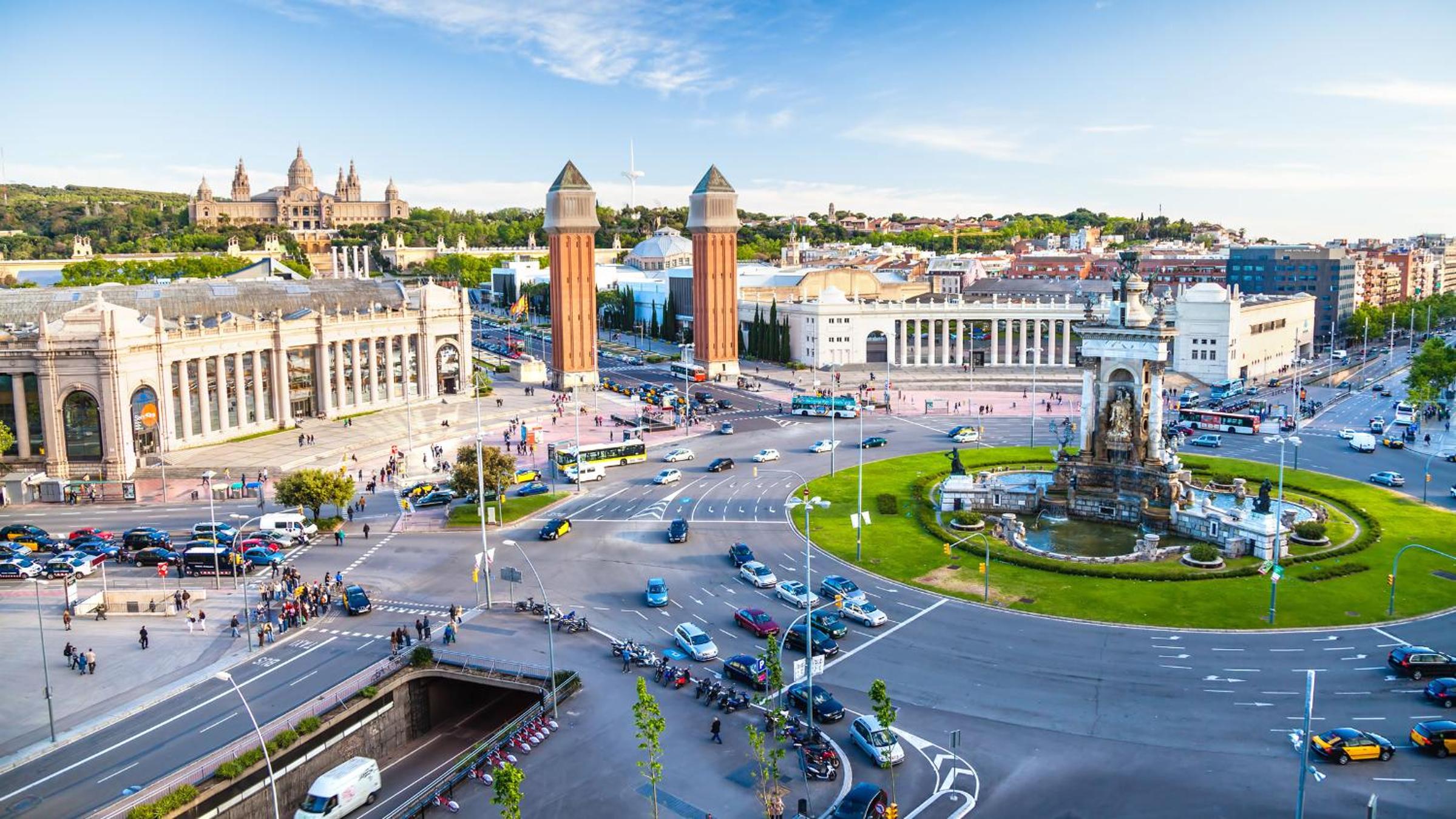 RamblasRentals Design Renovated Apartment AC Balcony10m Ramblas - Parking - Wifi photo 2