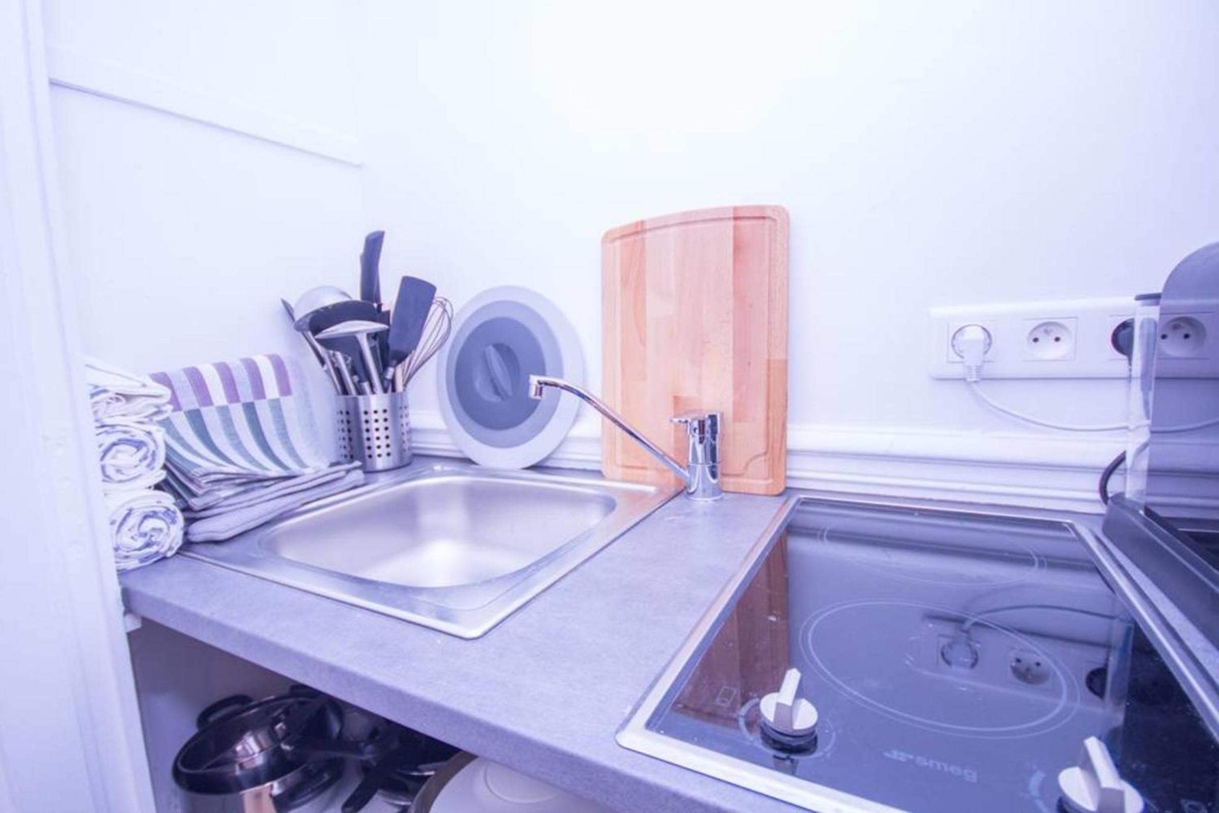 Superb Quiet And Comfortable Studio Apartment