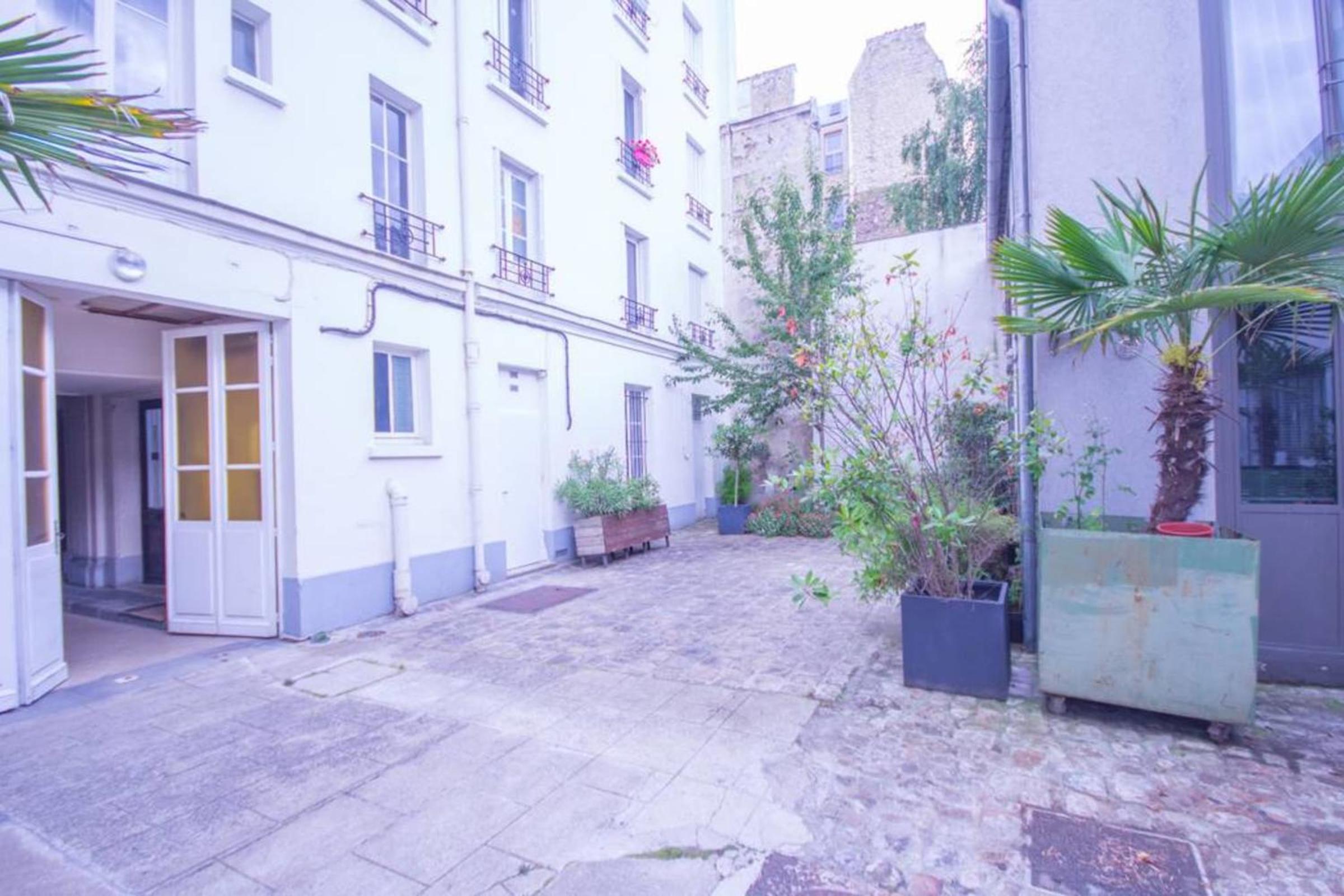 Superb Quiet And Comfortable Studio Apartment