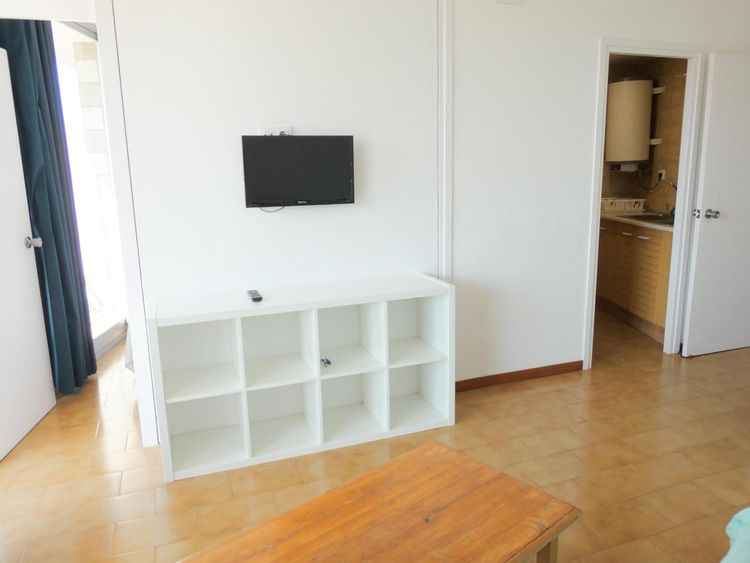 Bora 4-B photo 5