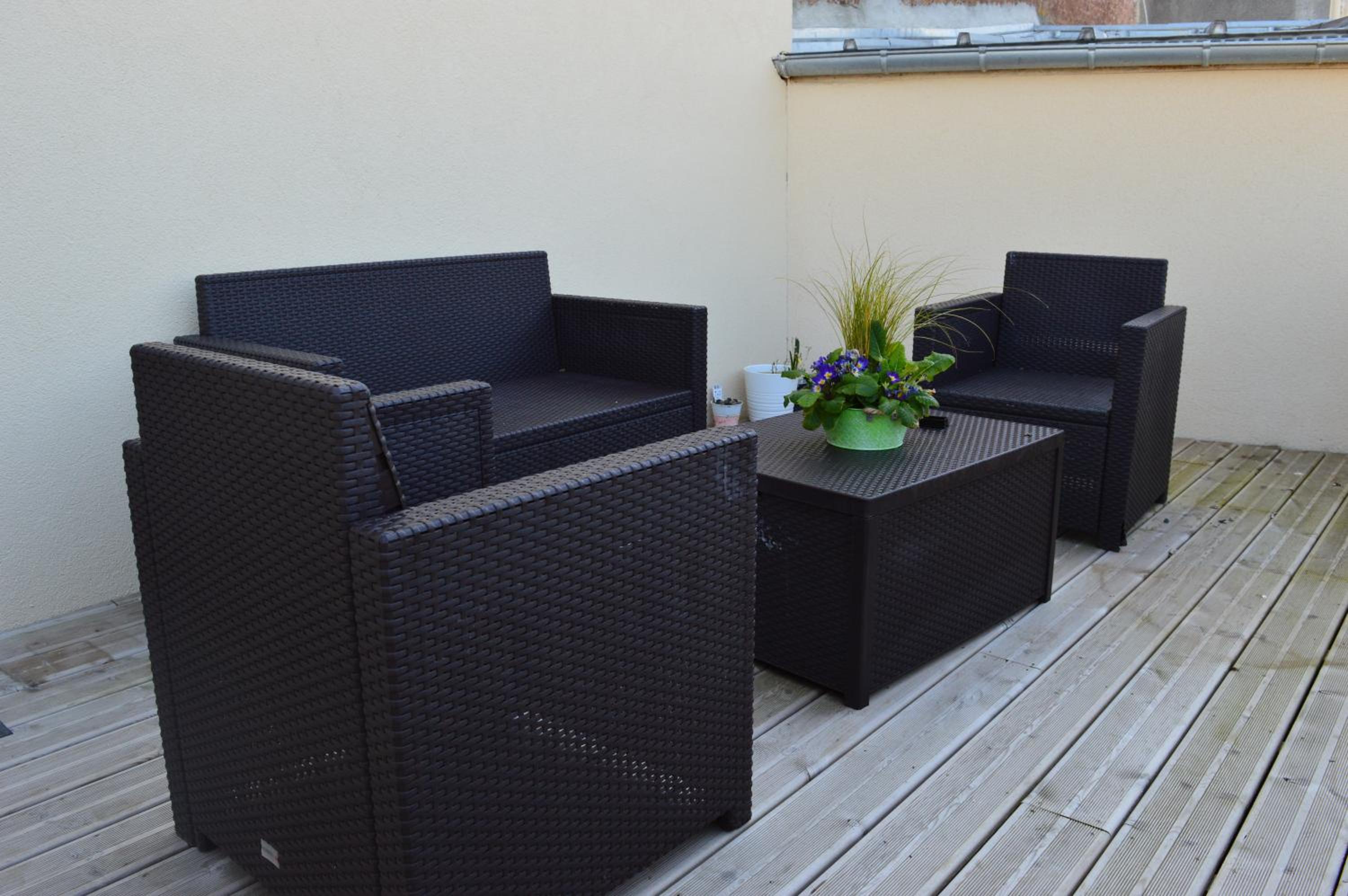 Appartement moderne avec terrasse à 500m de la mer view 2