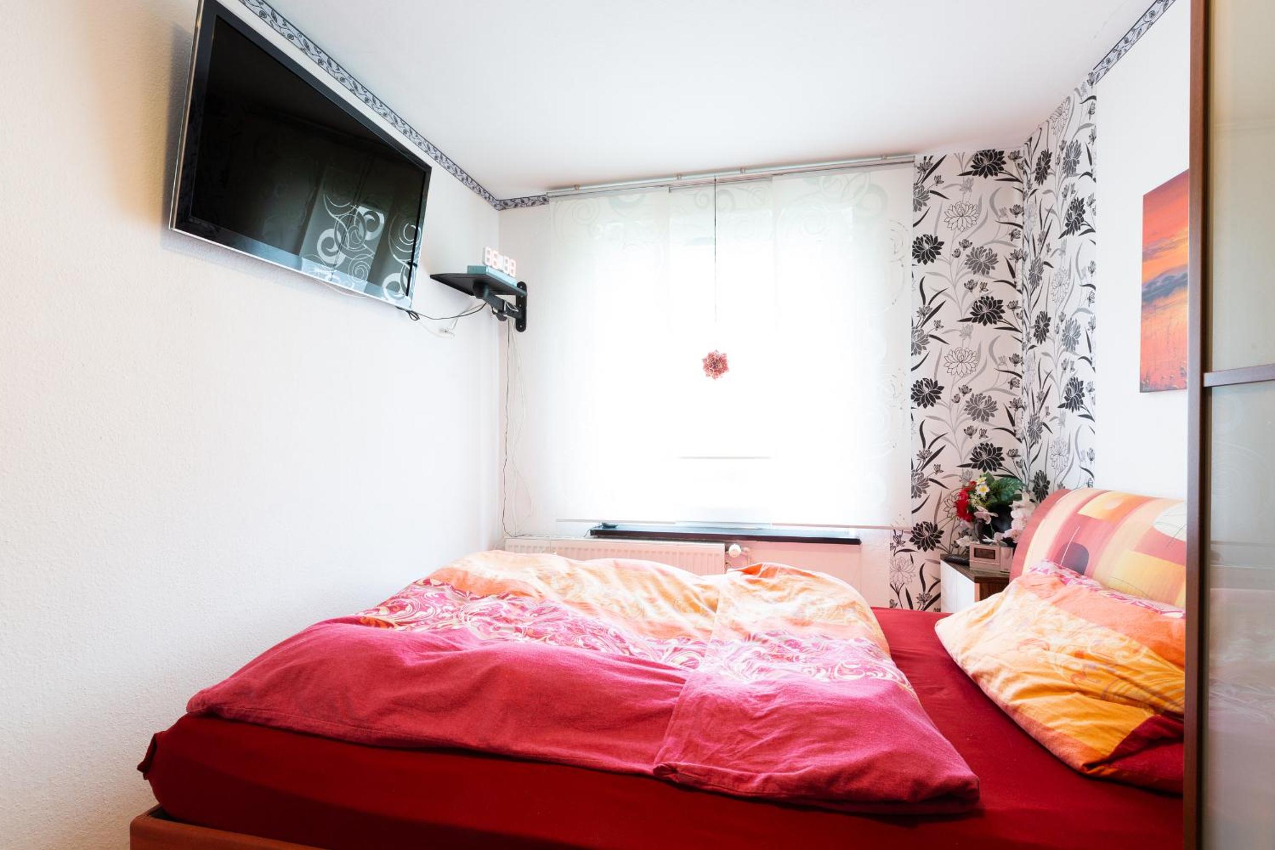 Deutsche Messe Zimmer - Private Apartments Hannover Exhibition Center (room agency)