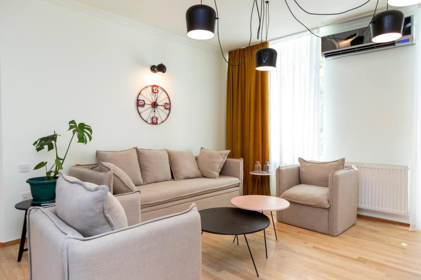 Big Terrace & Spacious Place & City Views ✲ 2 Bedroom