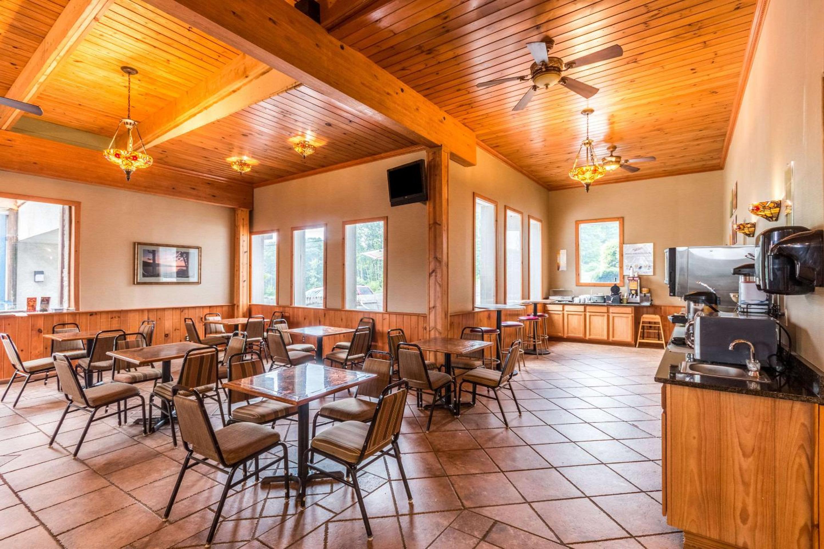 Food & Beverage
