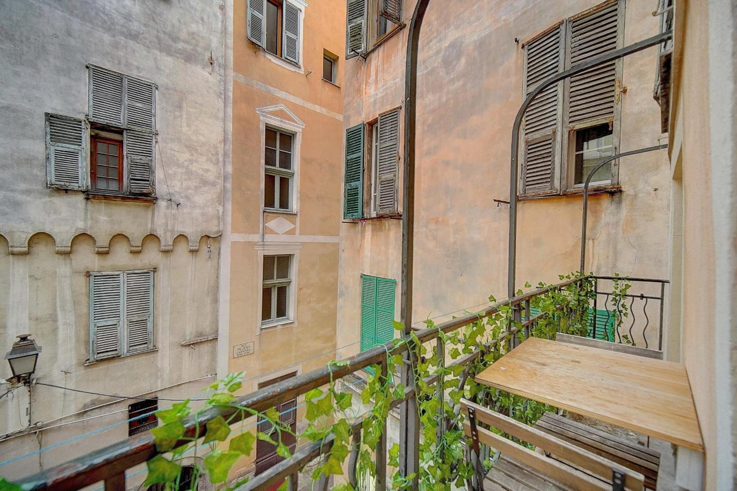 #31 Comfy place in the Old Town Balcony & AC 2Min to Beach photo 4