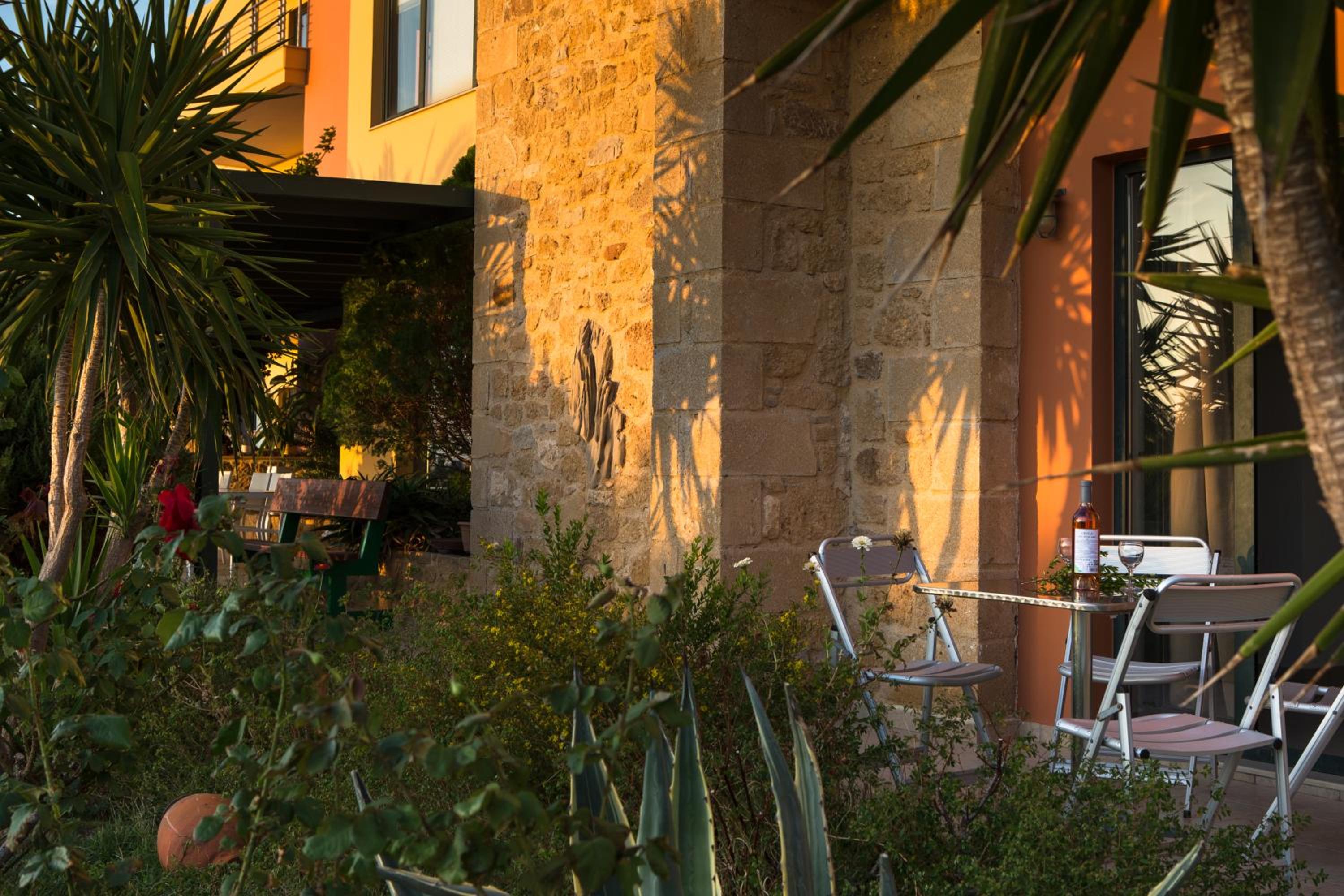 Hotel Pachia Ammos Falasarna - Image 1