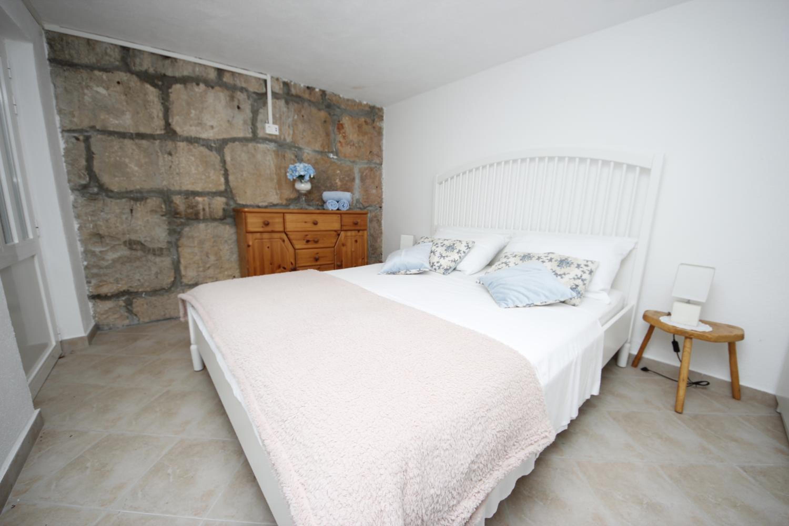 Dream Stonehouse view 5
