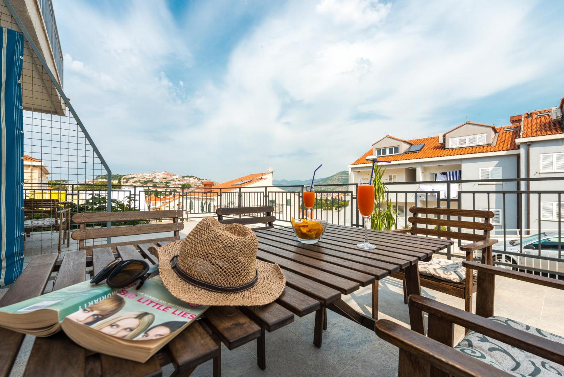 Apartments Marivo Lapad