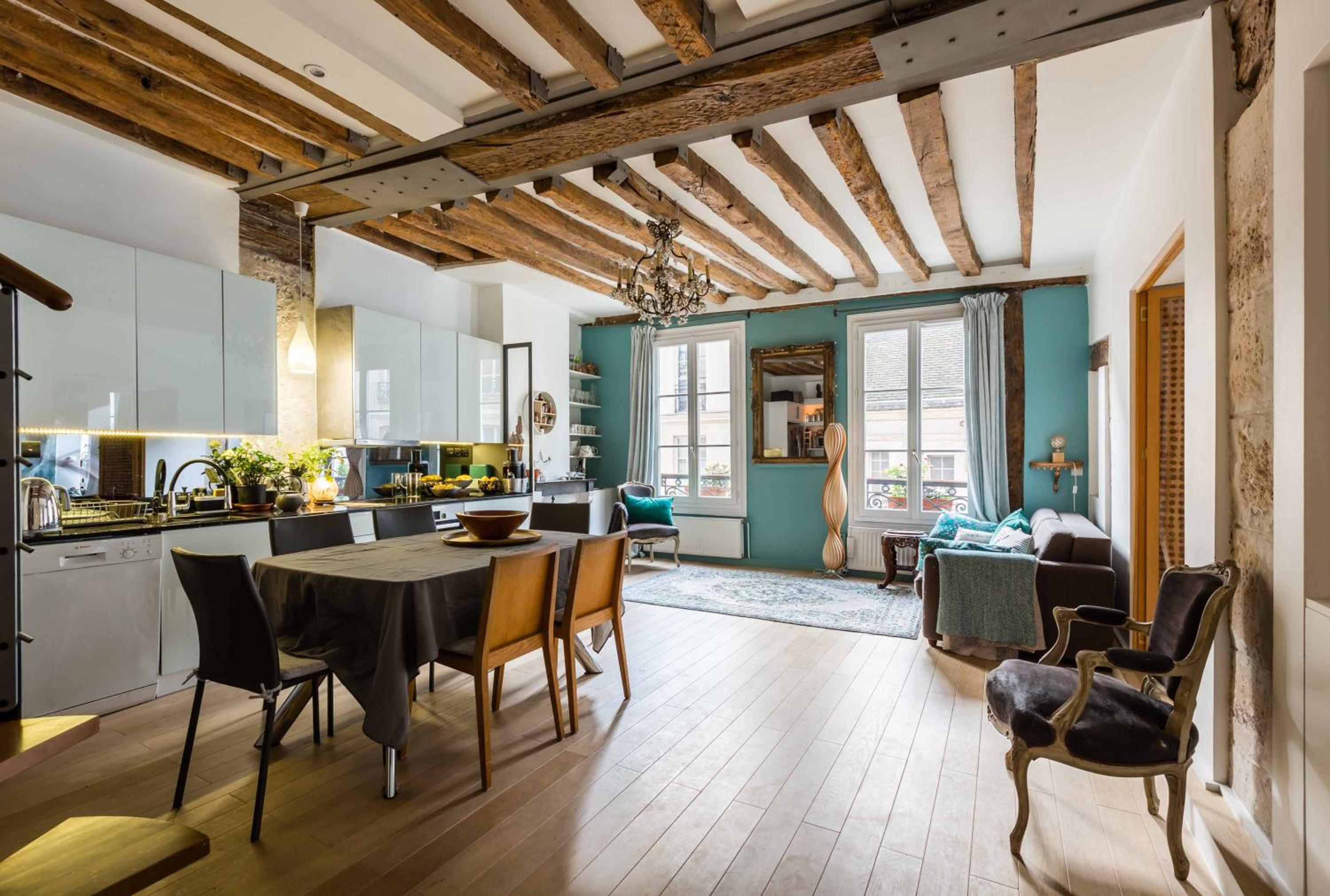 Veeve - Artistic Excellence in the Marais
