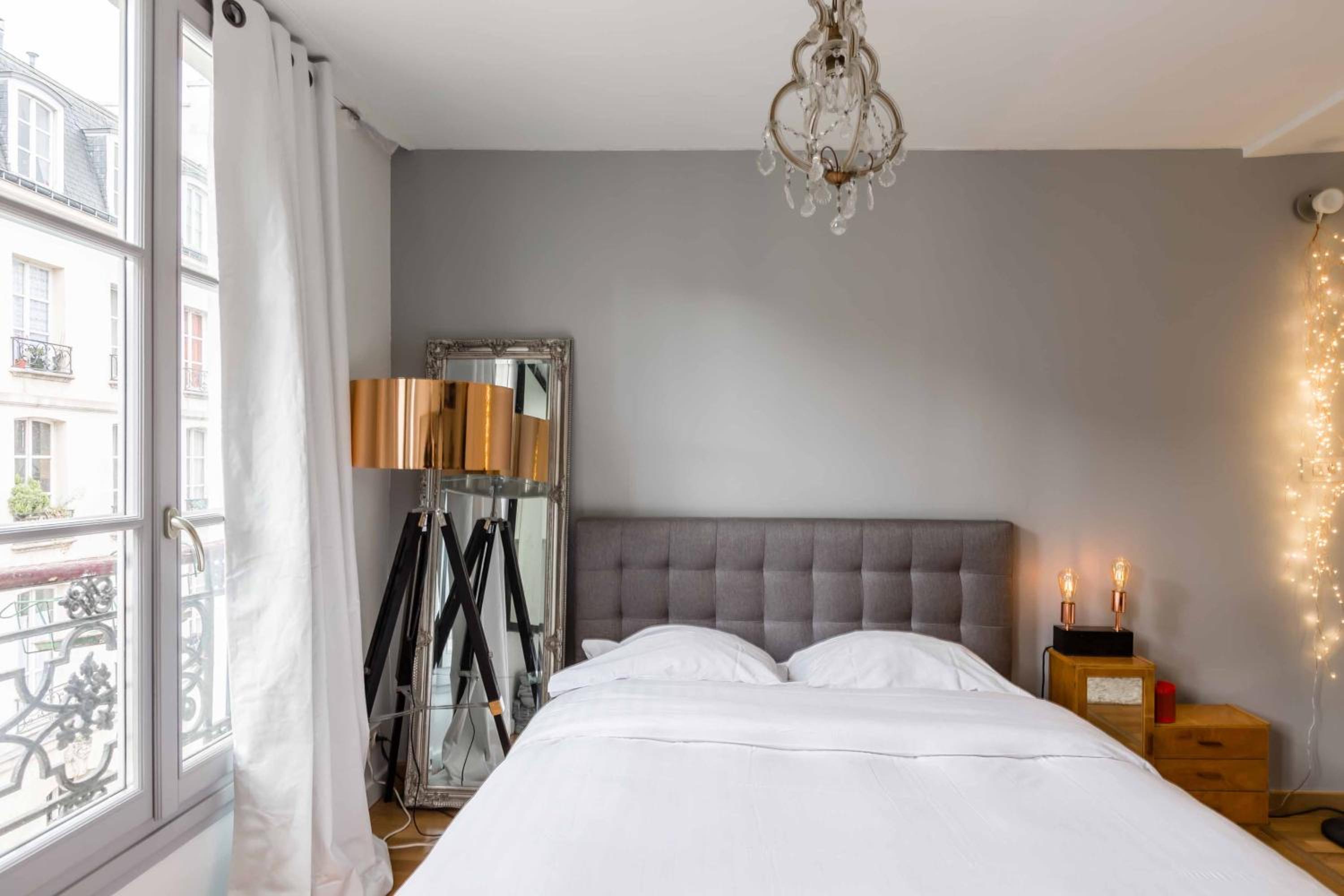 Veeve - Artistic Excellence in the Marais
