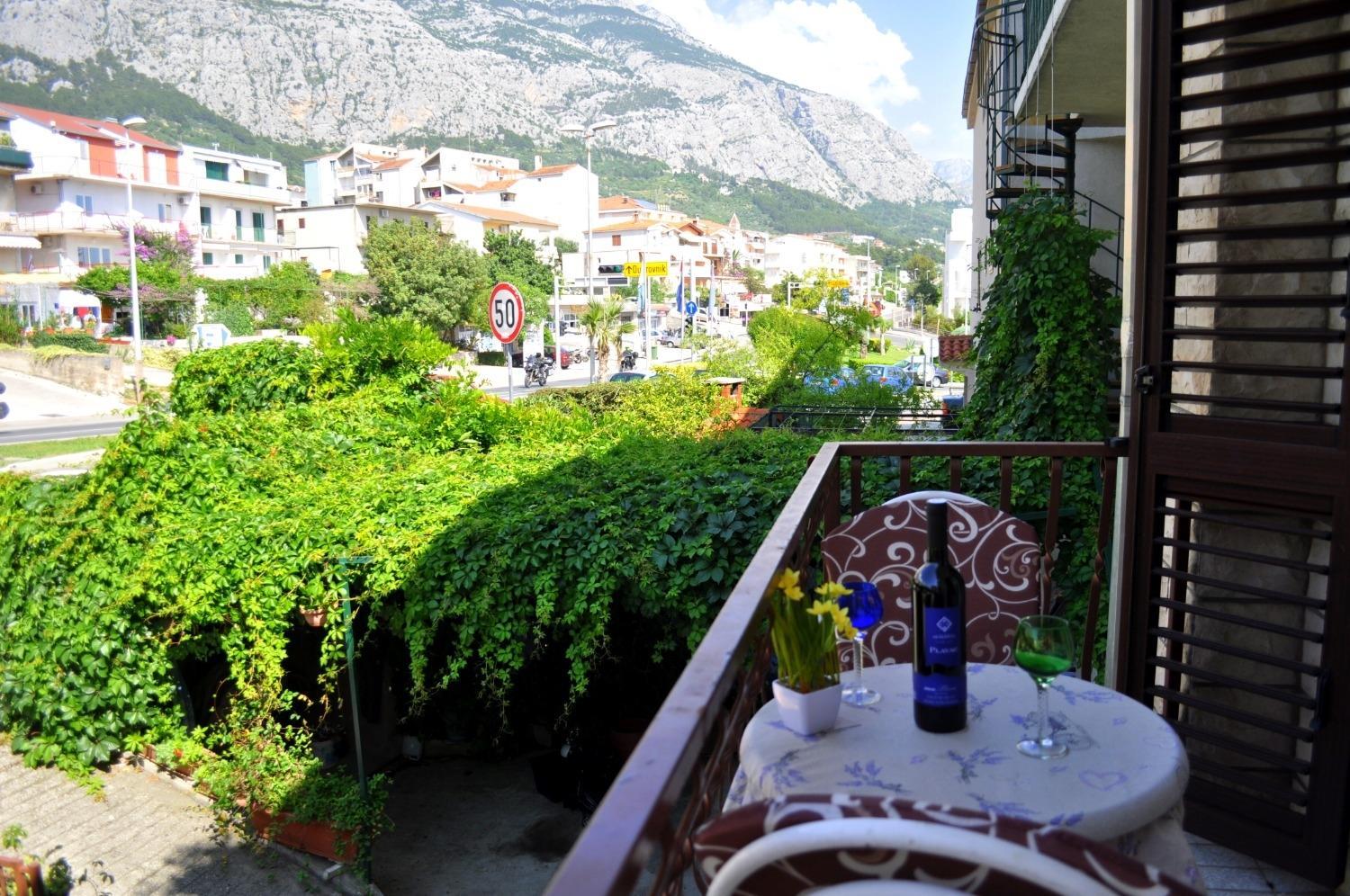 Apartments and rooms Ljuba - 130 meter from sea view 2