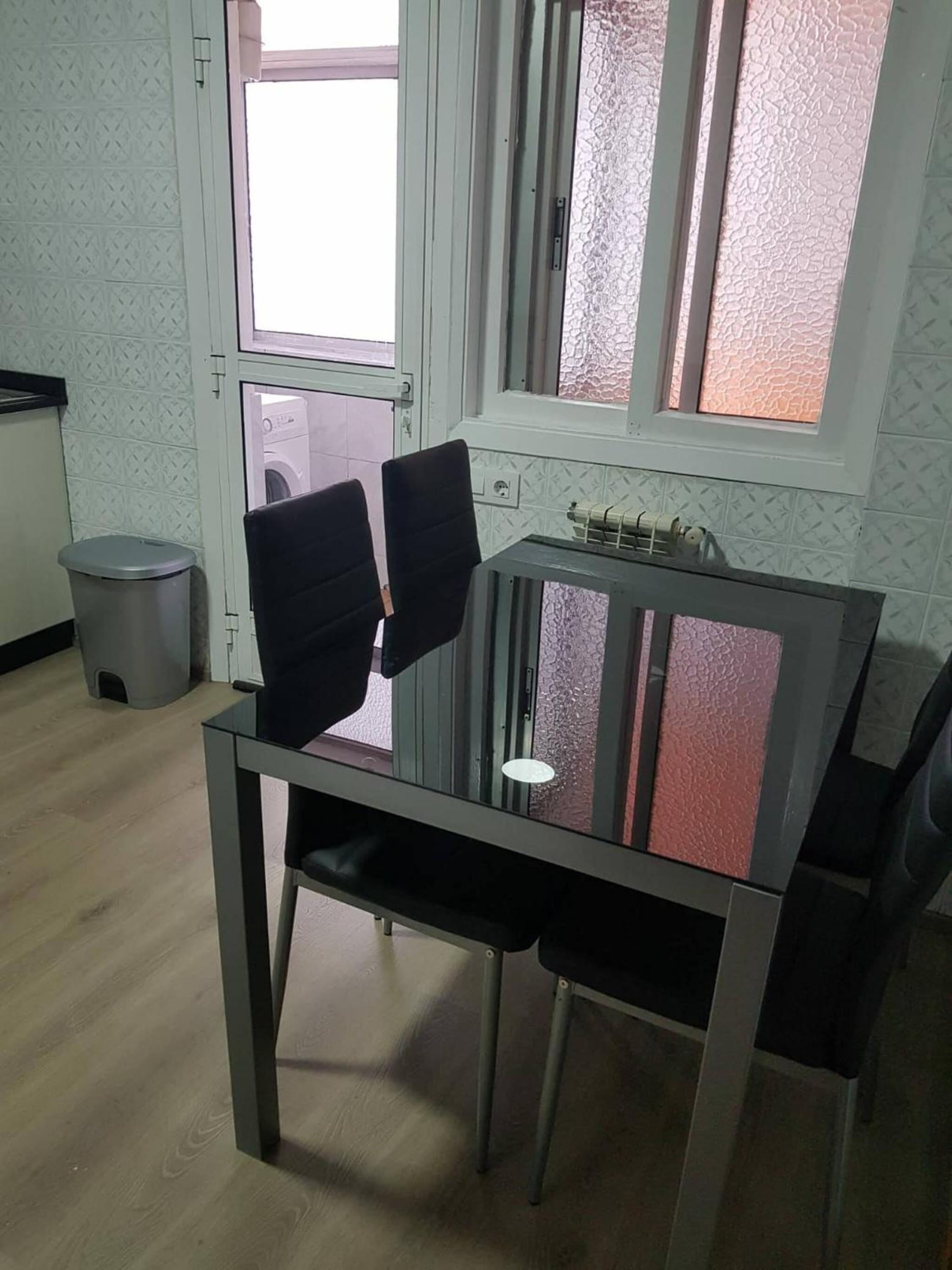 Apartment in Fragoso street, very spacious and close to Samil. view 3