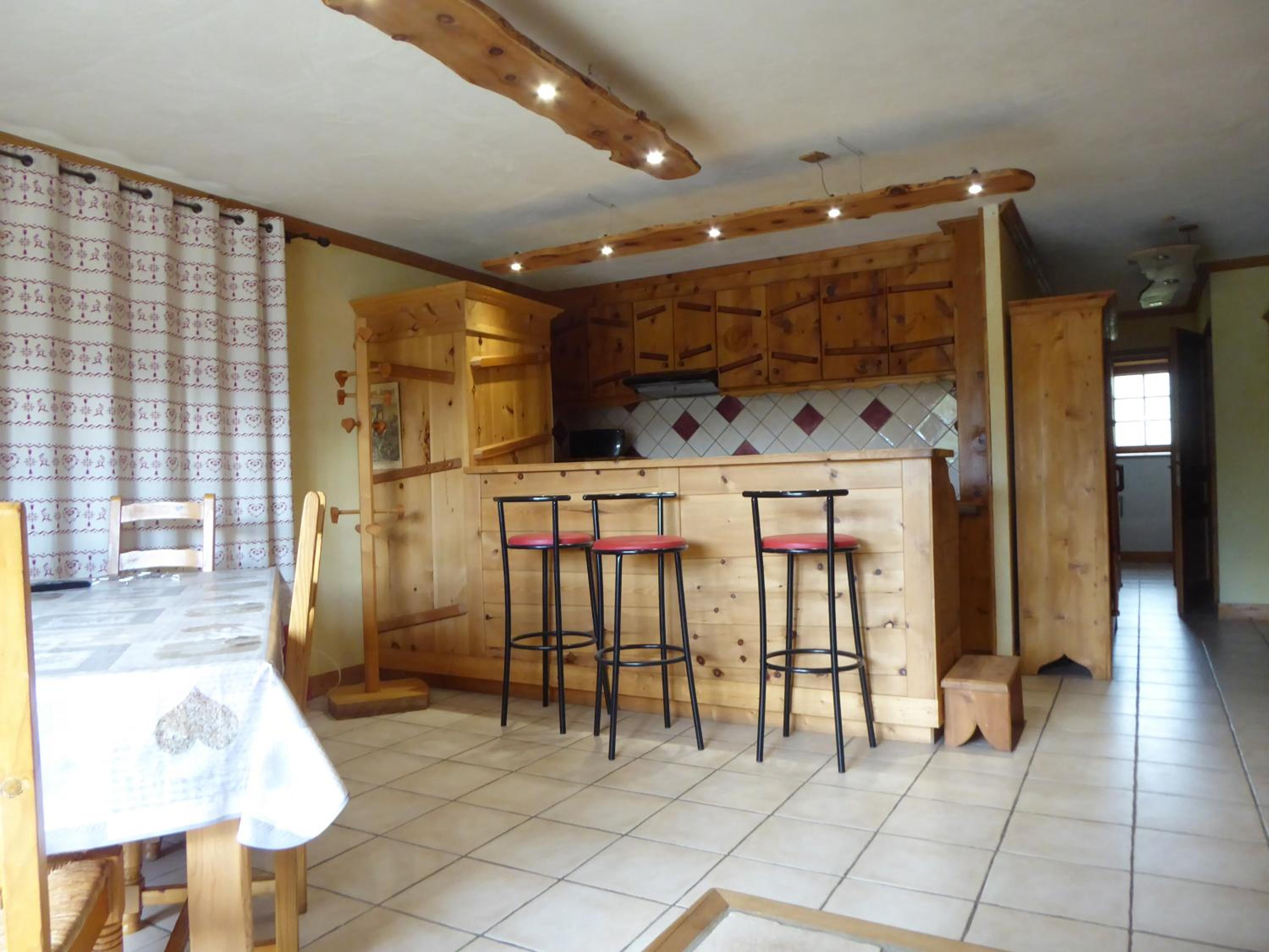 Chalet Les Liouès view 4