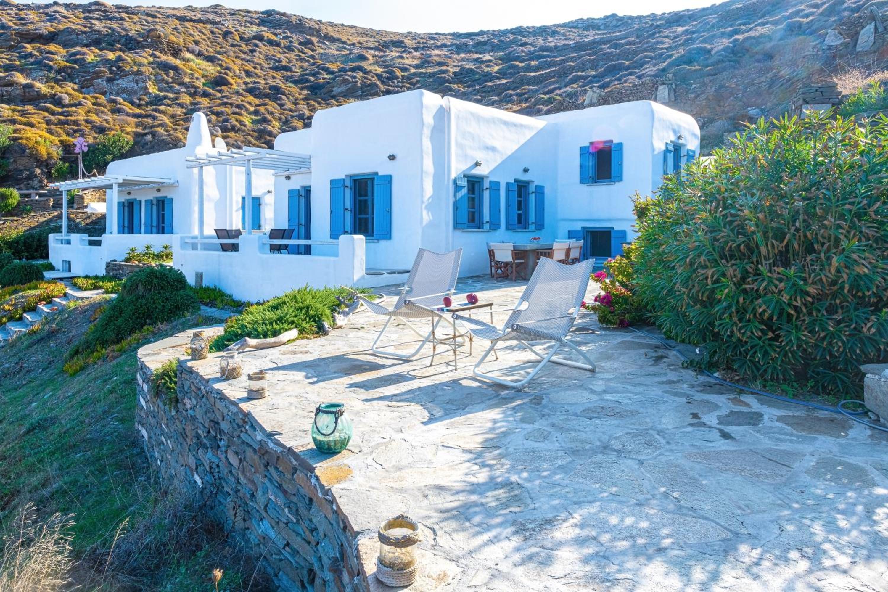 Anemoskala Cycladic Traditional House view 3